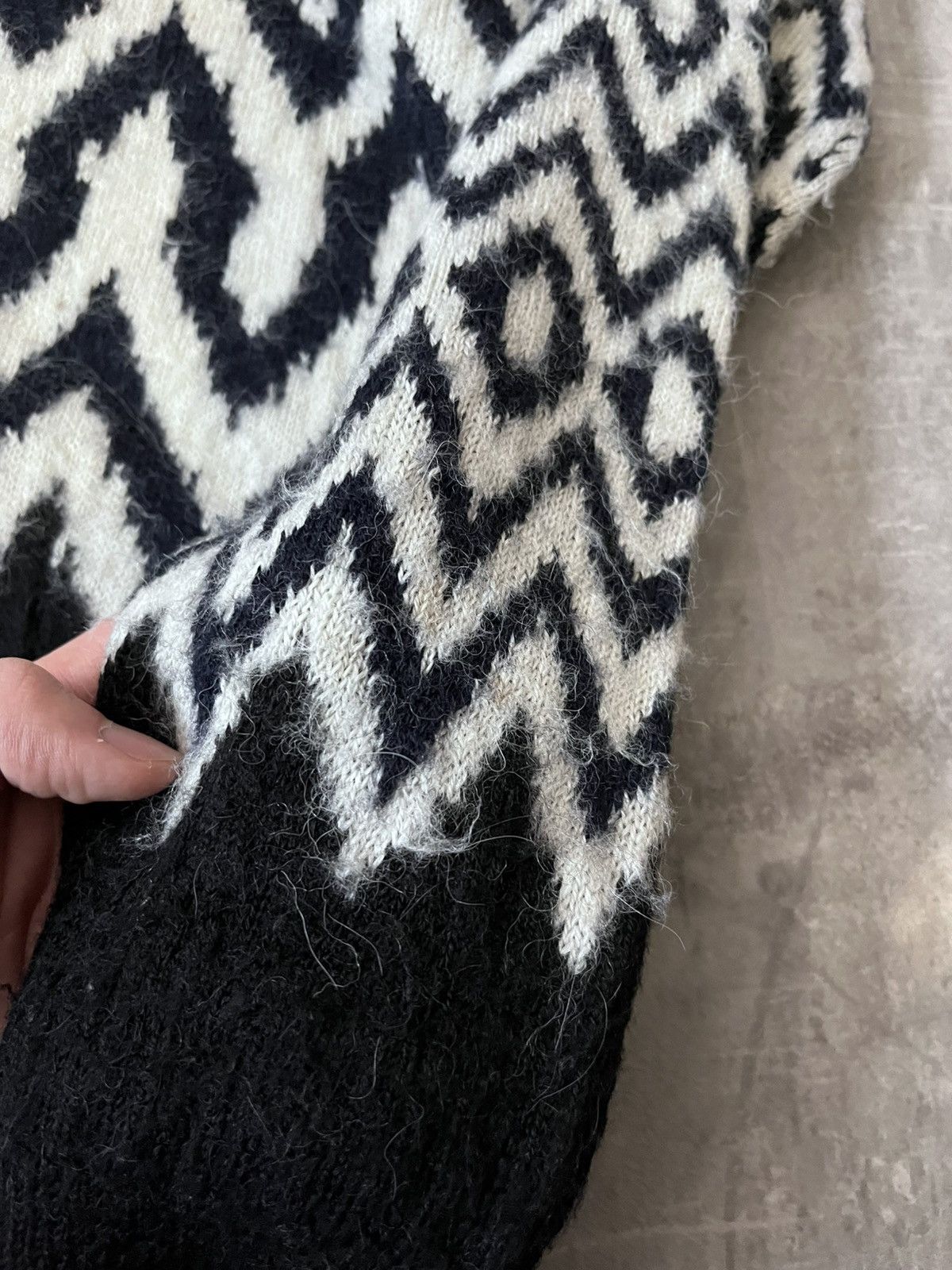 Prada Prada Wool Alpaca sweater chevron print black white Size US S / EU 44-46 / 1 - 12 Thumbnail