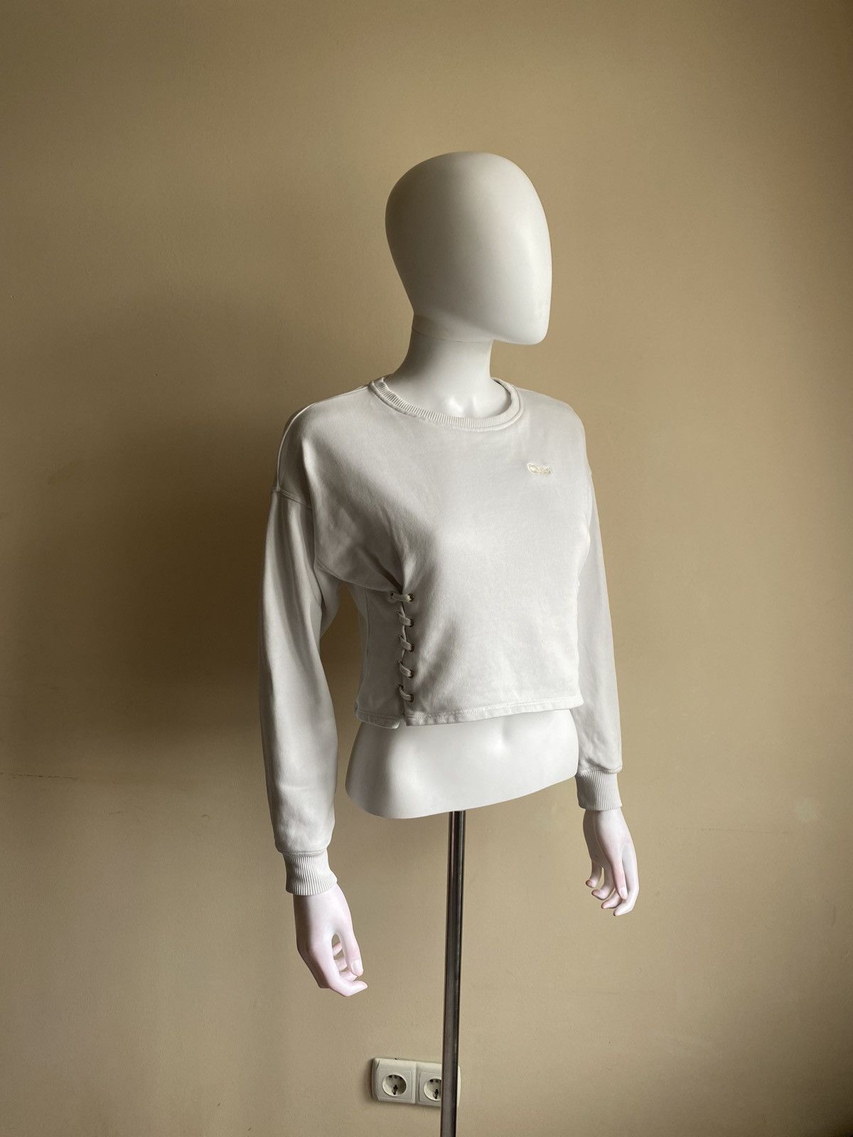 Chloe Chloe Womens White Cropped Sweatshirt Size 12 Size M / US 6-8 / IT 42-44 - 1 Thumbnail
