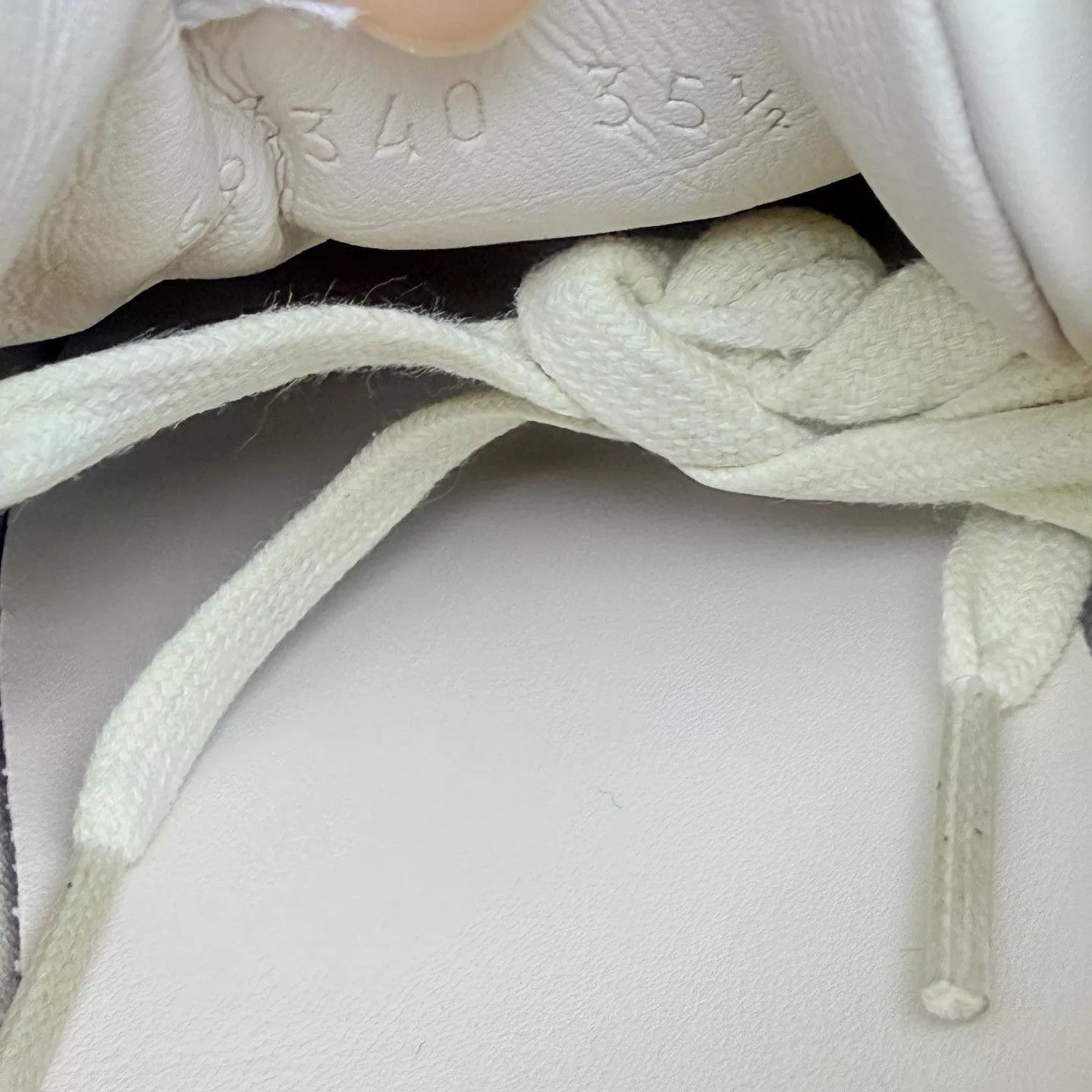 Gucci Gucci 25th Print Dad Shoes Wmn 35.5 Mint Size US 5 / IT 35 - 7 Thumbnail
