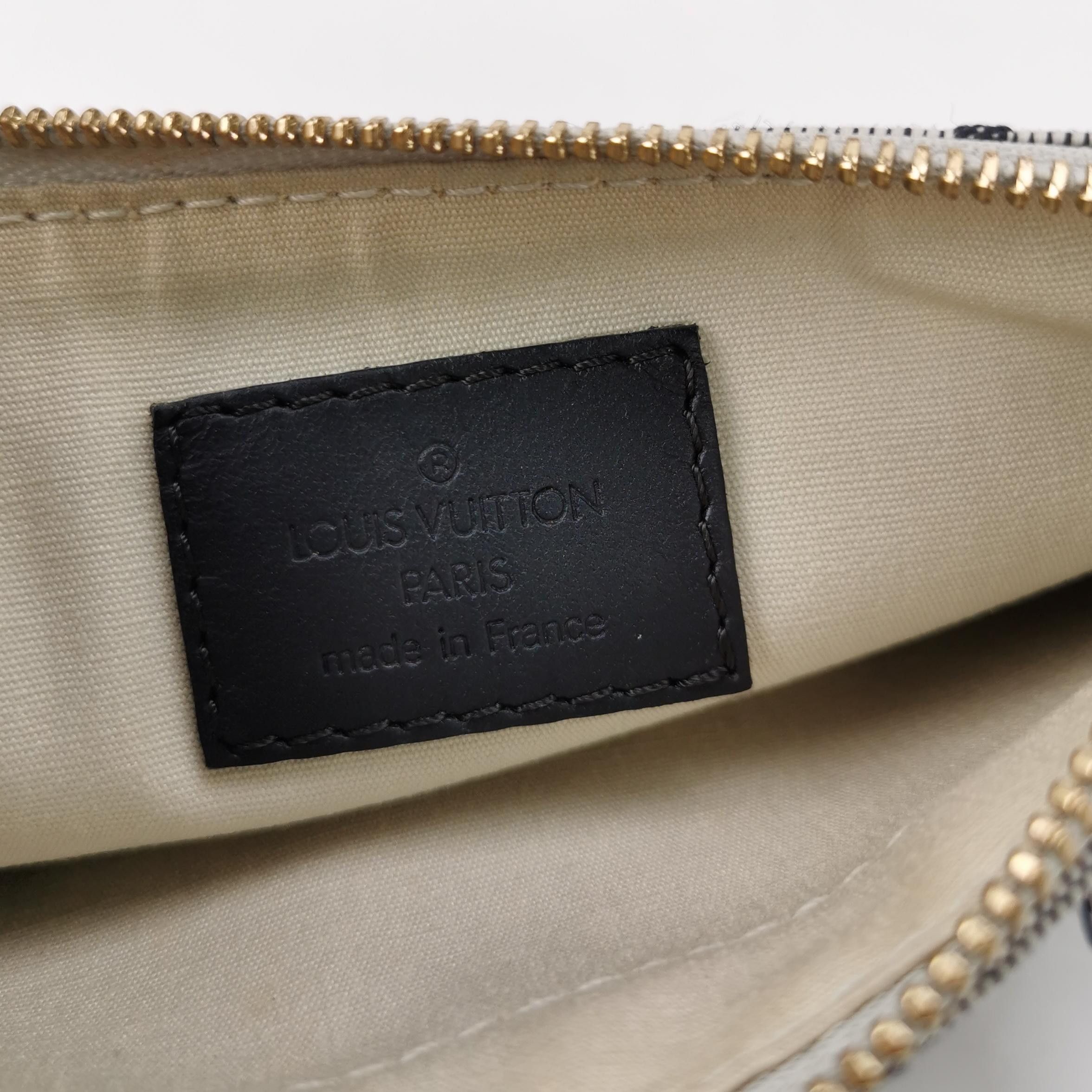 Louis Vuitton Louis Vuitton (LV) canvas belt buckle decorated with monogr Size ONE SIZE - 5 Thumbnail
