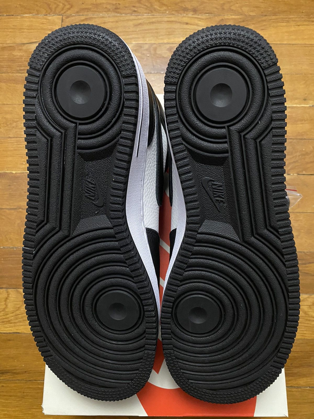 CNCPTS × Nike Size 9.5M / 11W - Air Force 1 Mid Concept Black White Panda Size US 9.5 / EU 42-43 - 6 Thumbnail