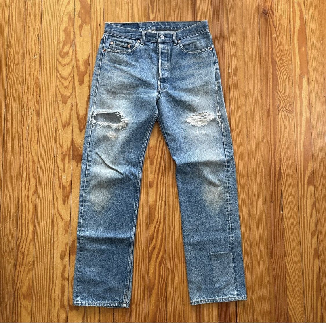 Levi's Thrashed Vintage Levis 501 Made In USA Distressed Light Wash Size US 32 / EU 48 - 1 Thumbnail