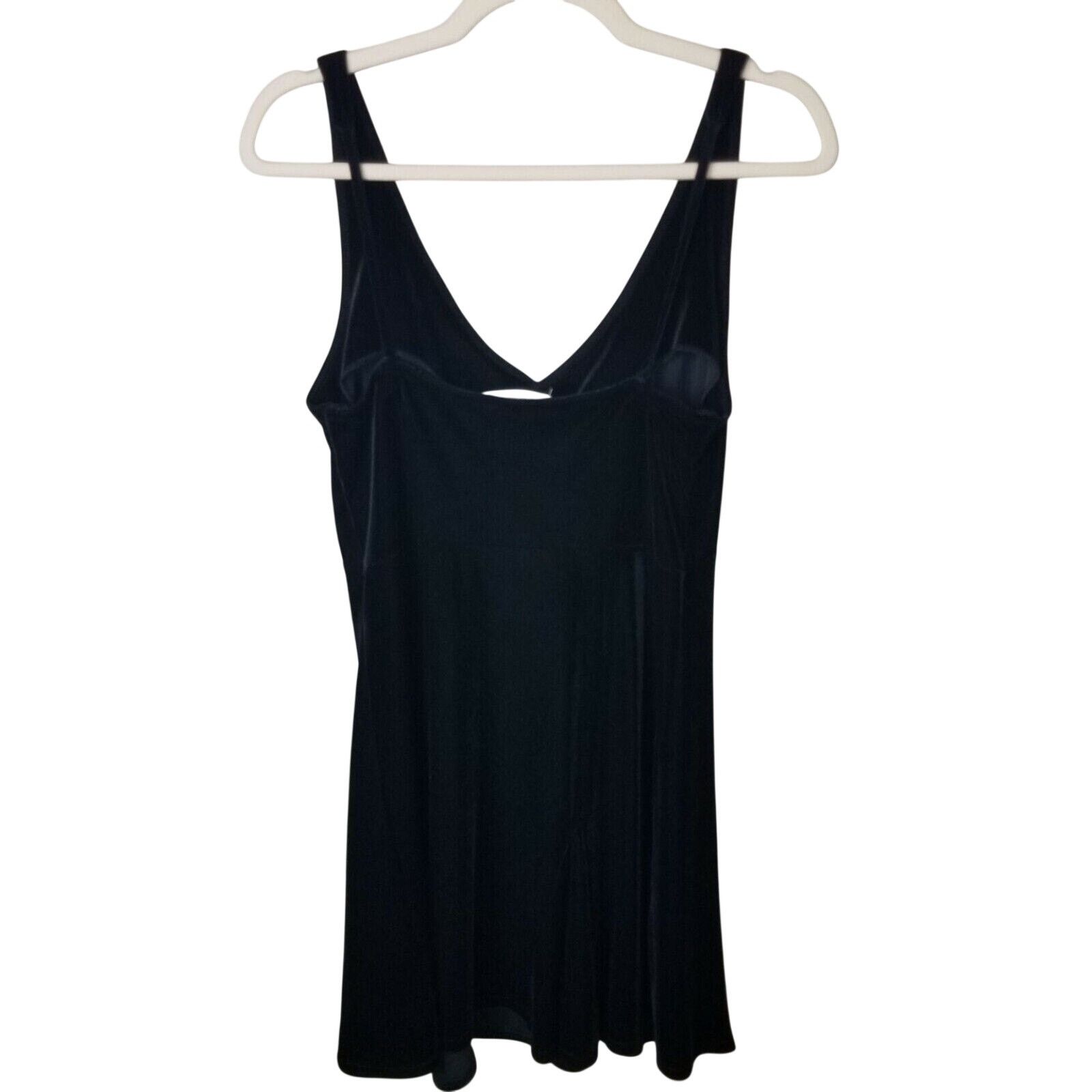 Victoria's Secret Vintage Victorias Secret Velvet Chemise Lingerie M Sleepwear Size ONE SIZE - 6 Thumbnail