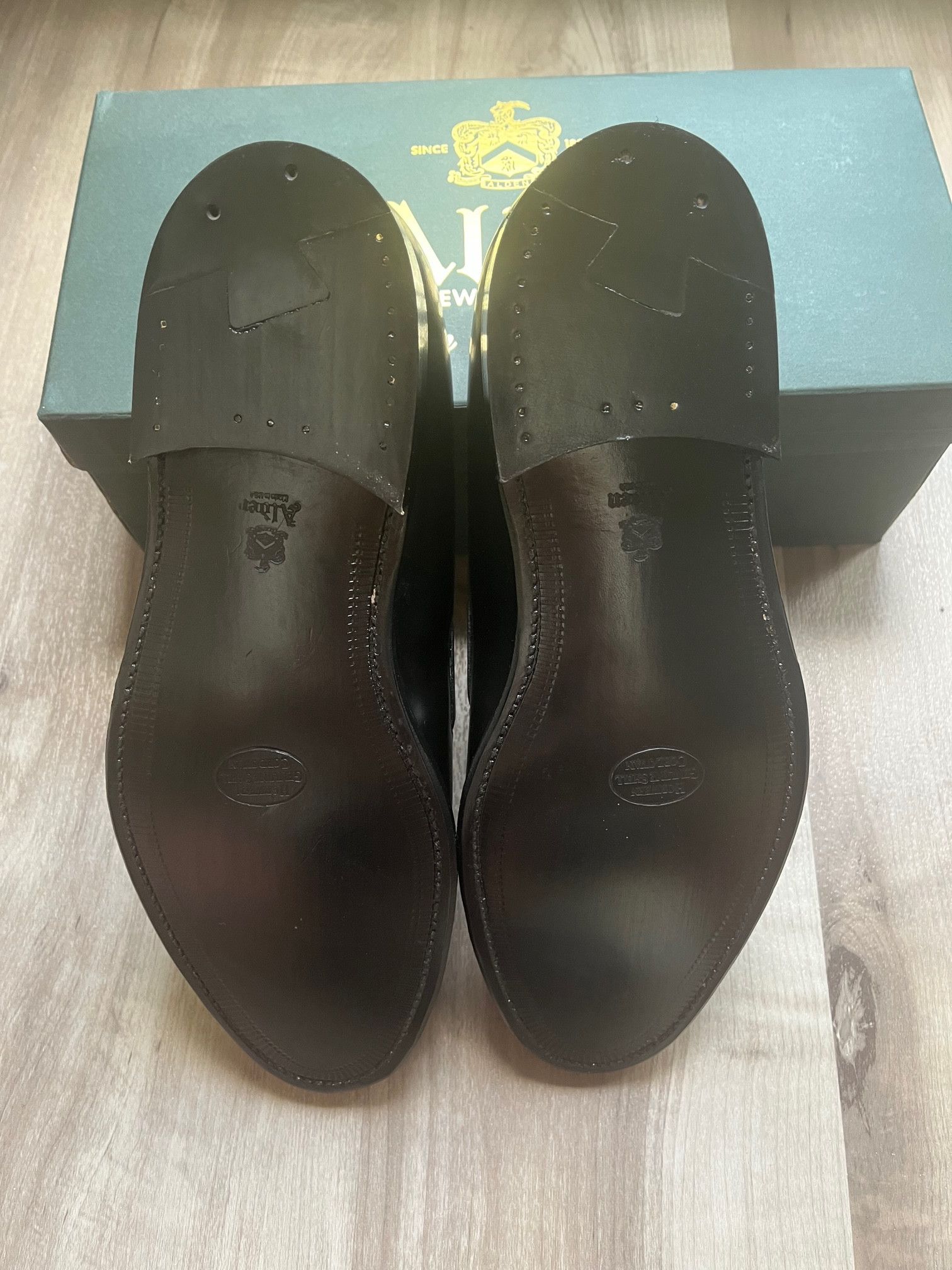 Alden × J.Crew Alden X J. Crew Shell Cordovan Black Tassel Loafers Size US 11 / EU 44 - 3 Thumbnail