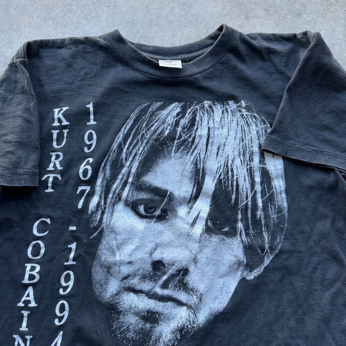 Vintage Vintage 1994 Kurt Cobain Nirvana Memorial Euro Tee 23x27 Size US L / EU 52-54 / 3 - 2 Thumbnail