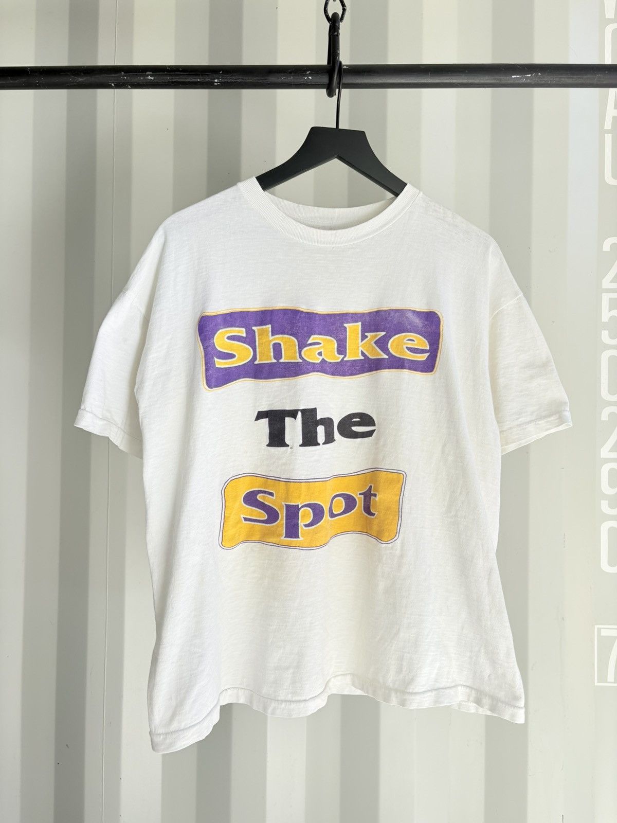Vintage Vintage Shake the Spot Shirt Faded Distressed Grunge Size US XL / EU 56 / 4 - 1 Thumbnail