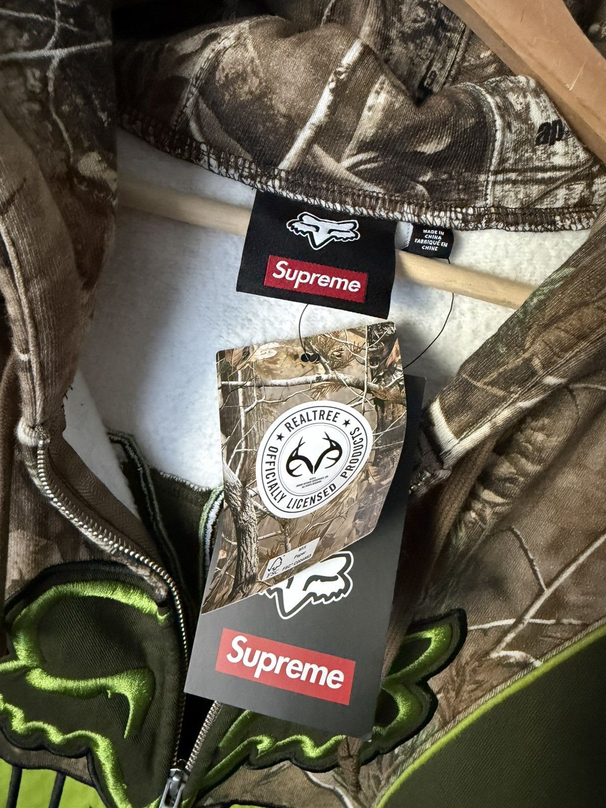 Fox Racing × Supreme Supreme FW25 Fox Racing Zip Up Hooded Sweatshirt Size XL NWT Size US XL / EU 56 / 4 - 3 Thumbnail
