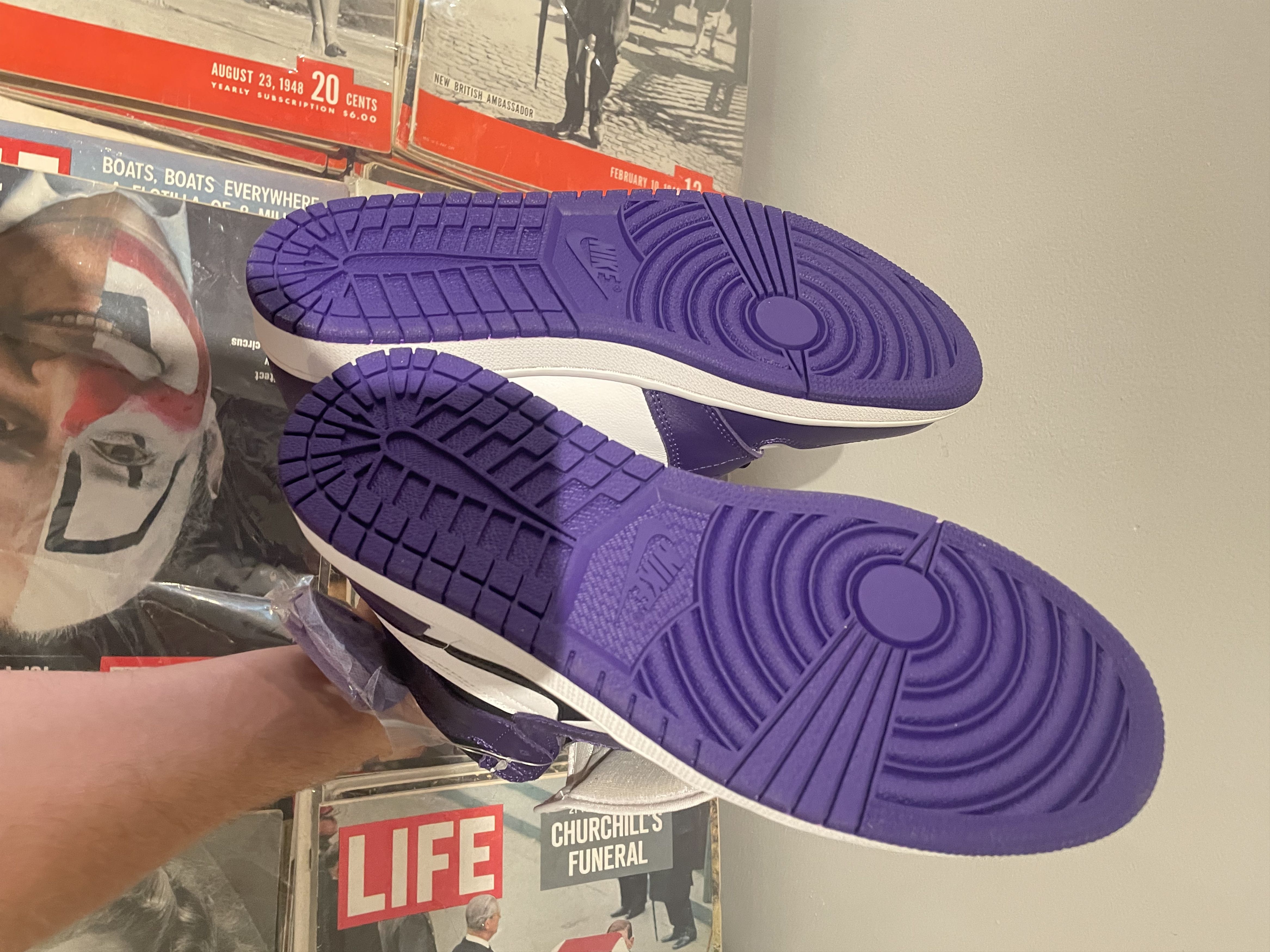 Nike Air Jordan 1 High Court Purple Size US 11 / EU 44 - 3 Thumbnail