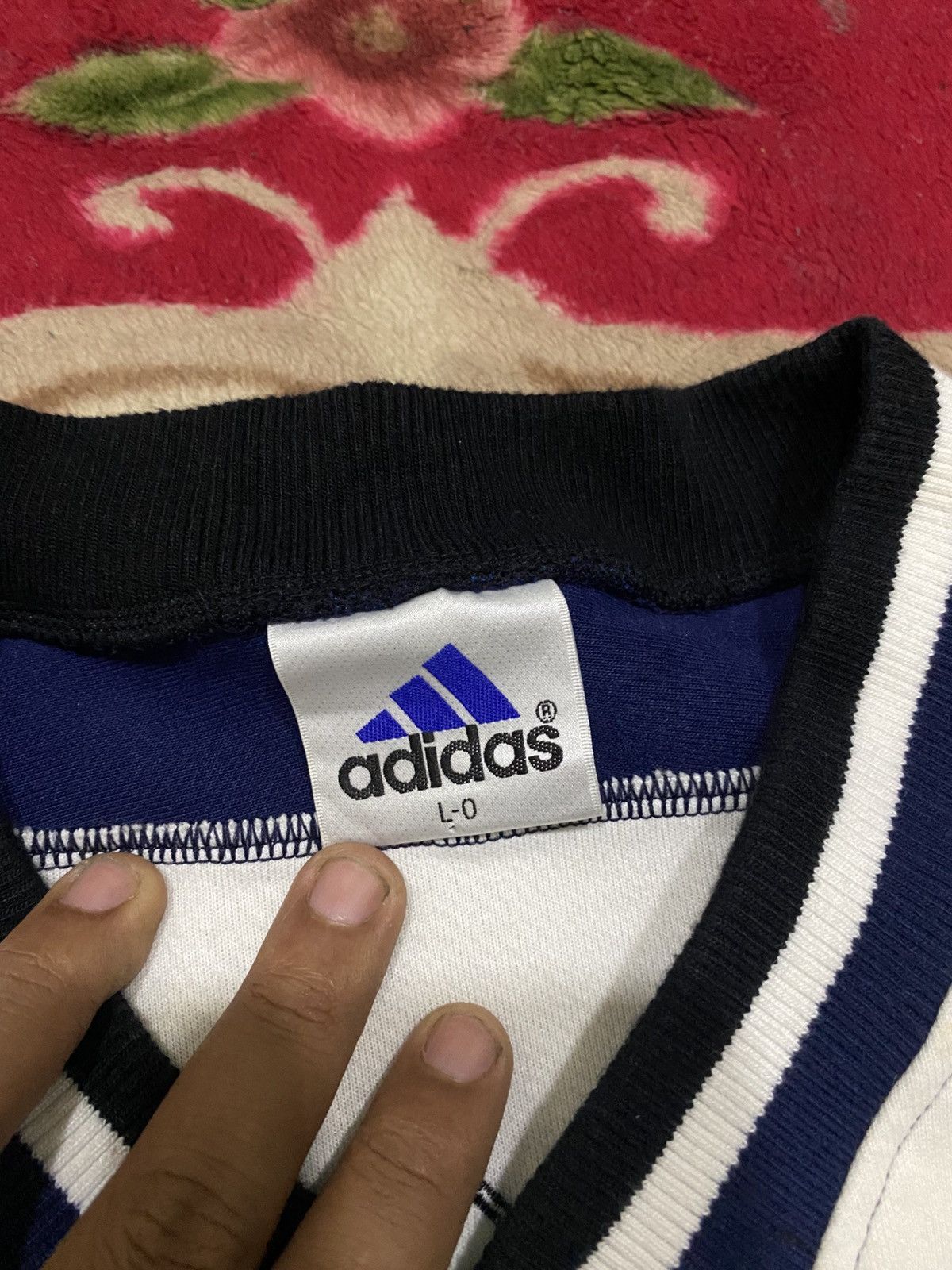 Adidas Vintage 90s Adidas Trefoil International Sweatshirt Size US L / EU 52-54 / 3 - 5 Thumbnail