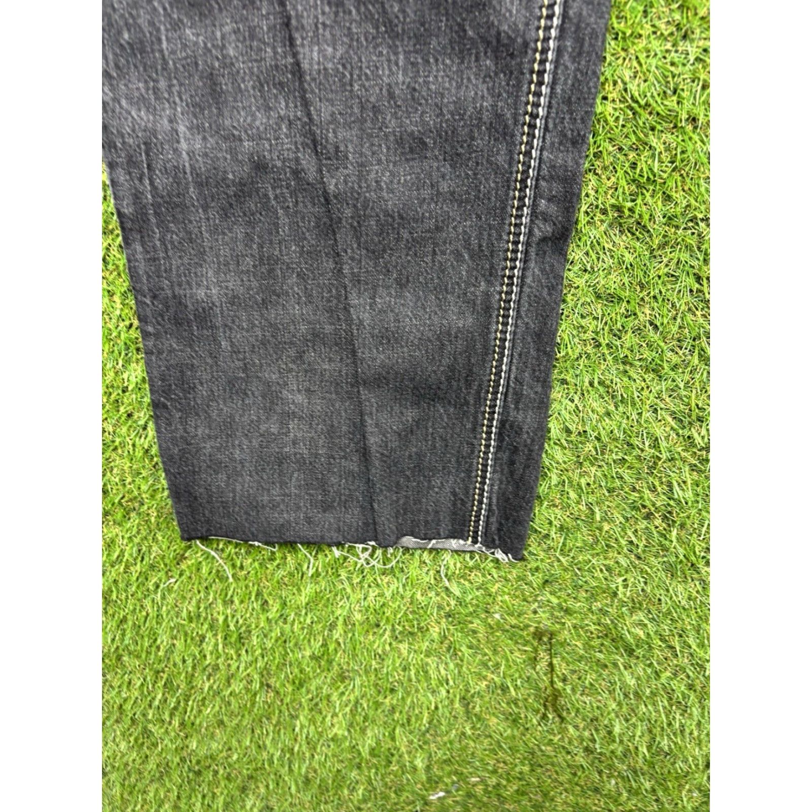 Coogi VINTAGE COOGI Jeans Mens 42 Hip Hop 90s 2000s Y2K Grunge Embroidered Logo Baggy 5-Pocket Denim Black Mens Jeans Size US 42 / EU 58 - 6 Thumbnail