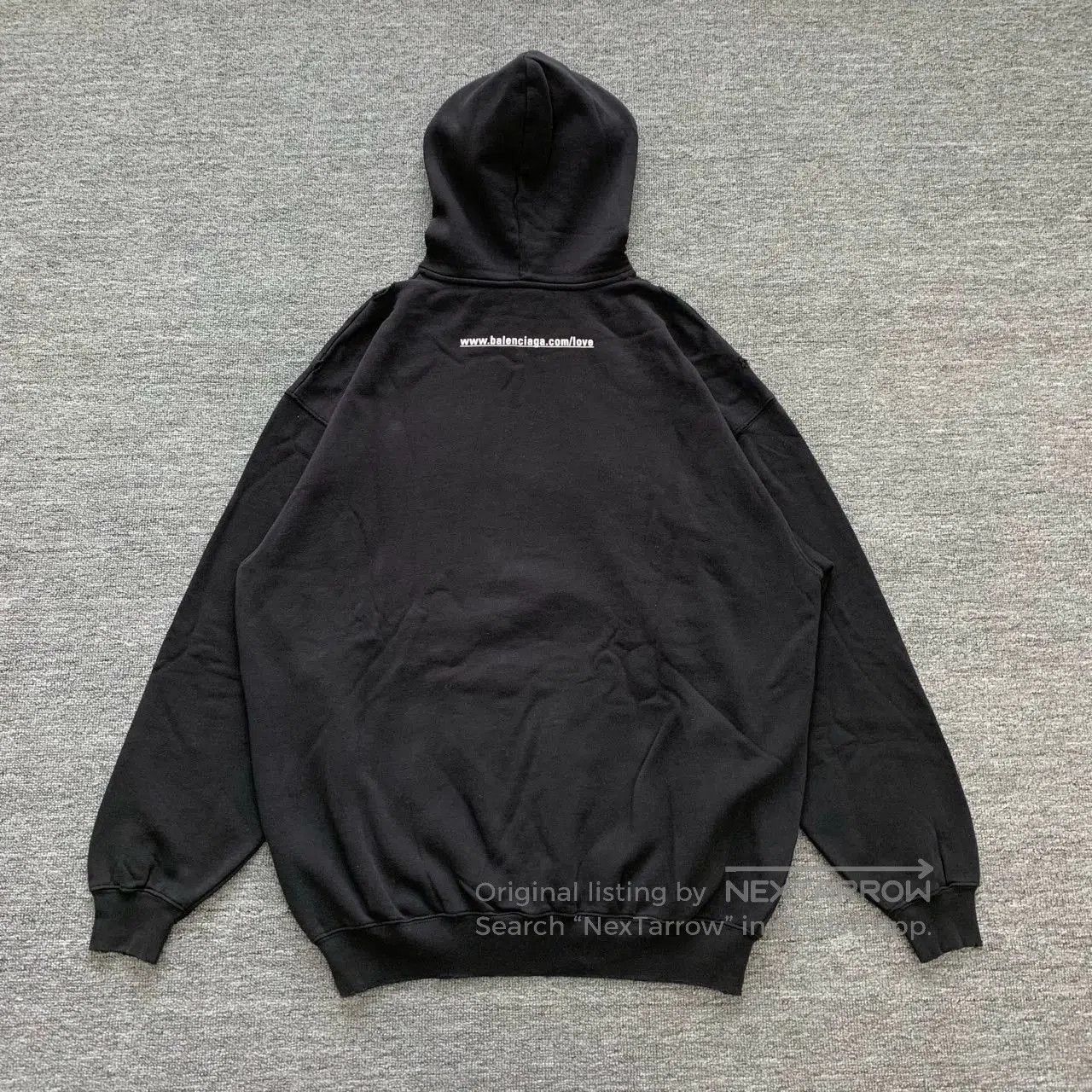 Balenciaga black valenciaga heart graphic hoodie sweatshirt. Size US S / EU 44-46 / 1 - 2 Thumbnail
