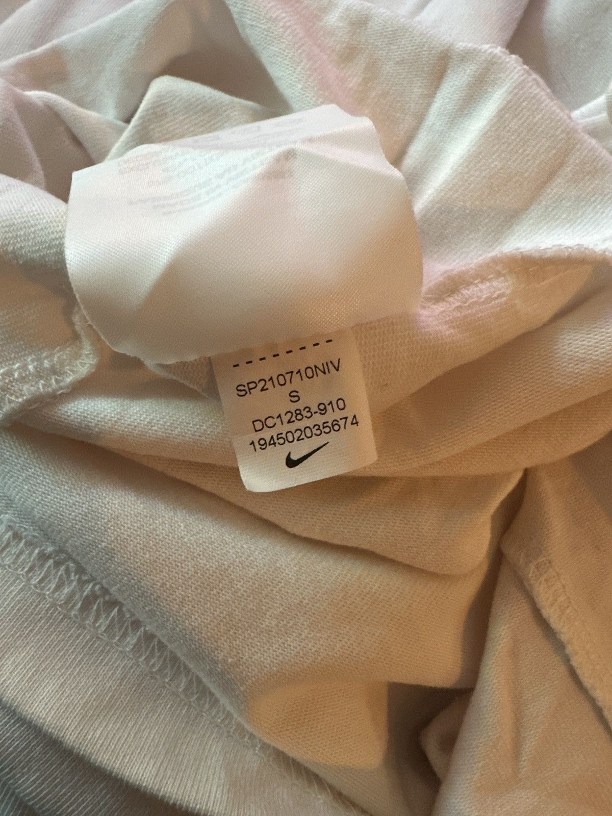 Nike Nike Graphic Tee Size US S / EU 44-46 / 1 - 7 Thumbnail
