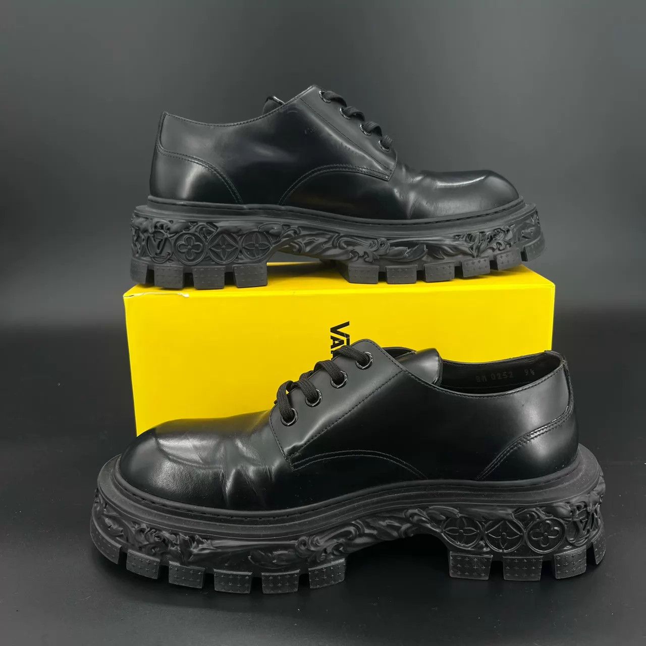 Louis Vuitton Louis Vuitton Carved Platform Derby 9.5WornOnce CH6417 Size US 9.5 / EU 42-43 - 2 Thumbnail