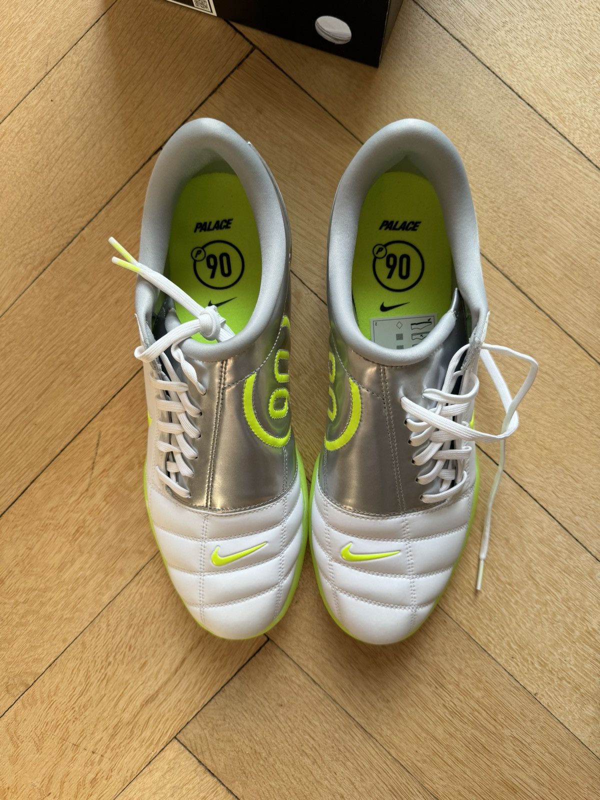 Palace Nike x Palace Total 90 3 Size US 11.5 / EU 44-45 - 2 Thumbnail