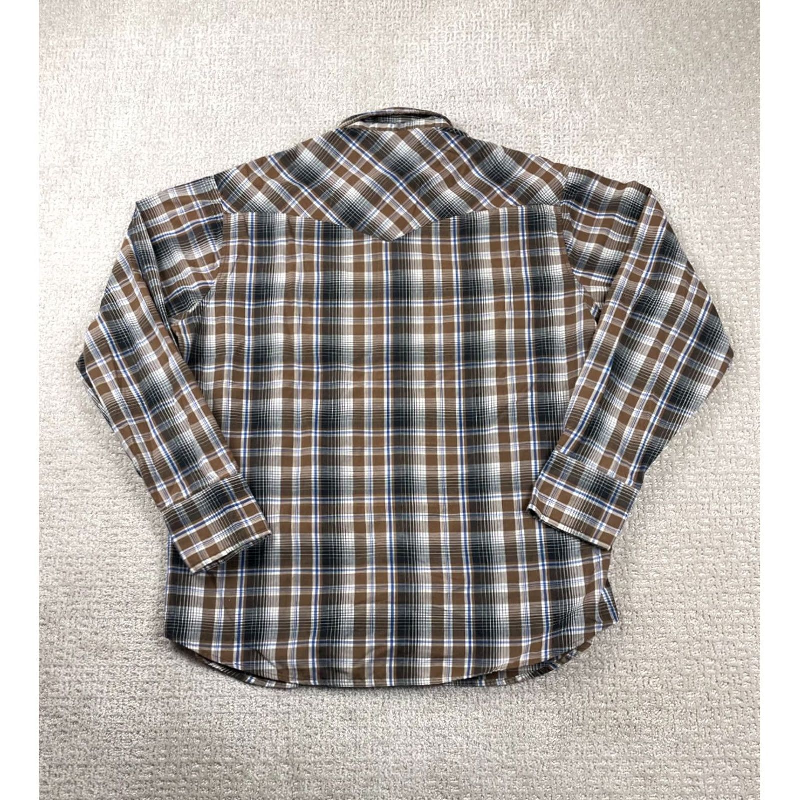 Wrangler VINTAGE Wrangler Shirt Mens L Brown Plaid Pearl Snap Cowboy Westernwear 90s Y2K Shirt Mens L Brown Plaid Pearl Snap Cowboy Western 90s Y2K Size US L / EU 52-54 / 3 - 5 Thumbnail