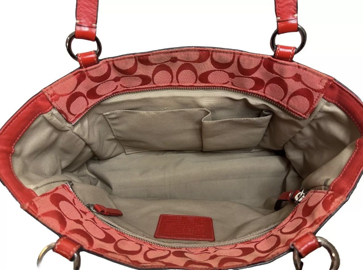 Coach Vintage Canvas and Leather Coach Shoulder Bag Size ONE SIZE - 4 Thumbnail