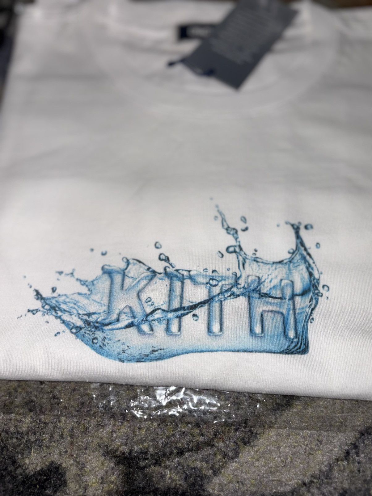 Kith Kith Hydro Box Logo Tee White Size US XL / EU 56 / 4 - 2 Thumbnail