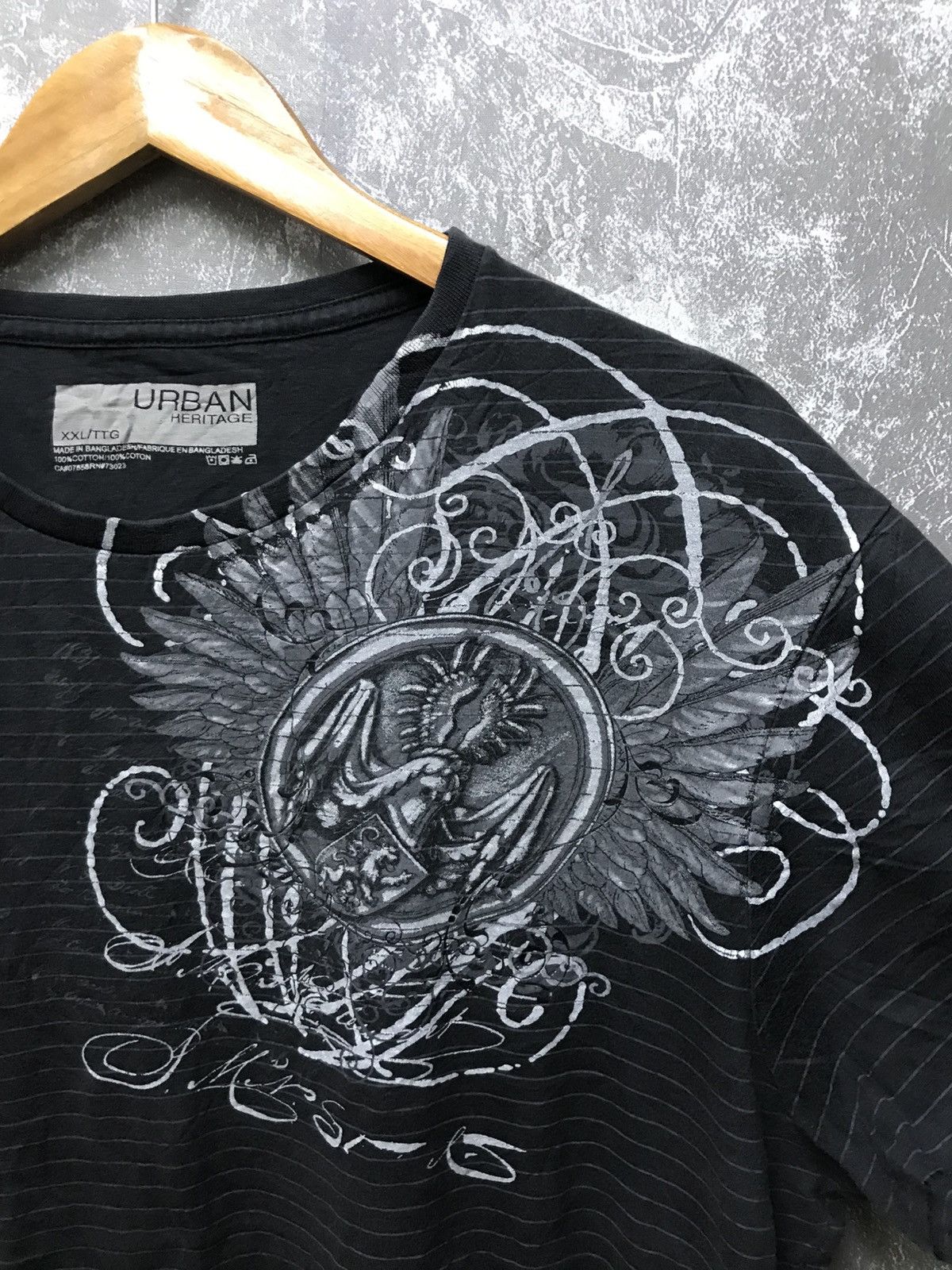 Urban Heritage Urban Heritage Affliction Wing Y2K Graphic Tee Size US XL / EU 56 / 4 - 4 Thumbnail