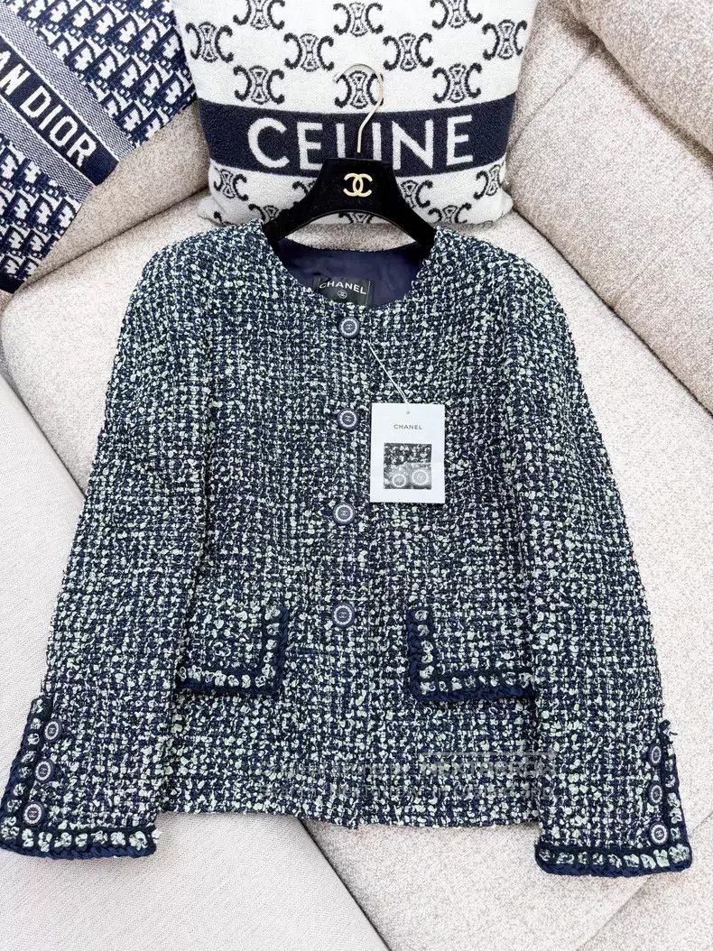 Chanel Chanel Green tweed braided long-sleeved soft coat Size XS / US 0-2 / IT 36-38 - 2 Thumbnail