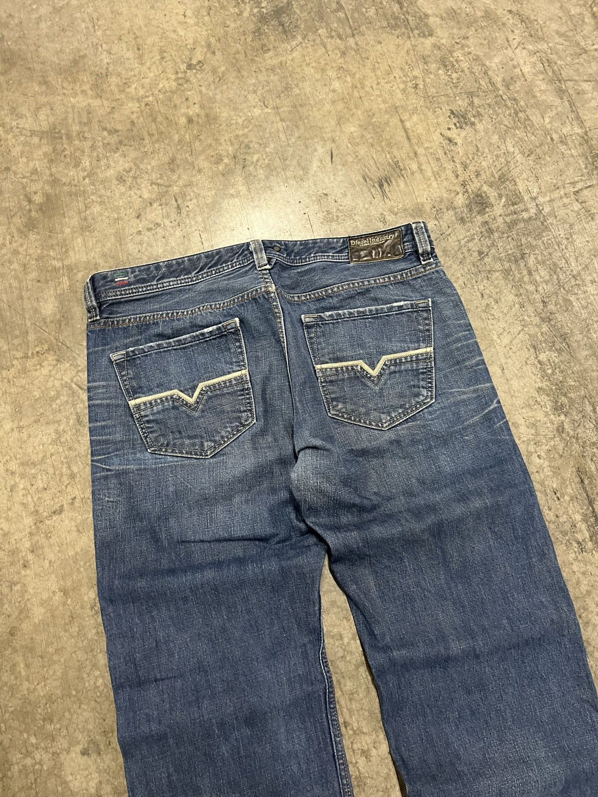 Diesel × Vintage Diesel vintage baggy fit denim jeans hype rare streetwear Size US 36 / EU 52 - 4 Thumbnail