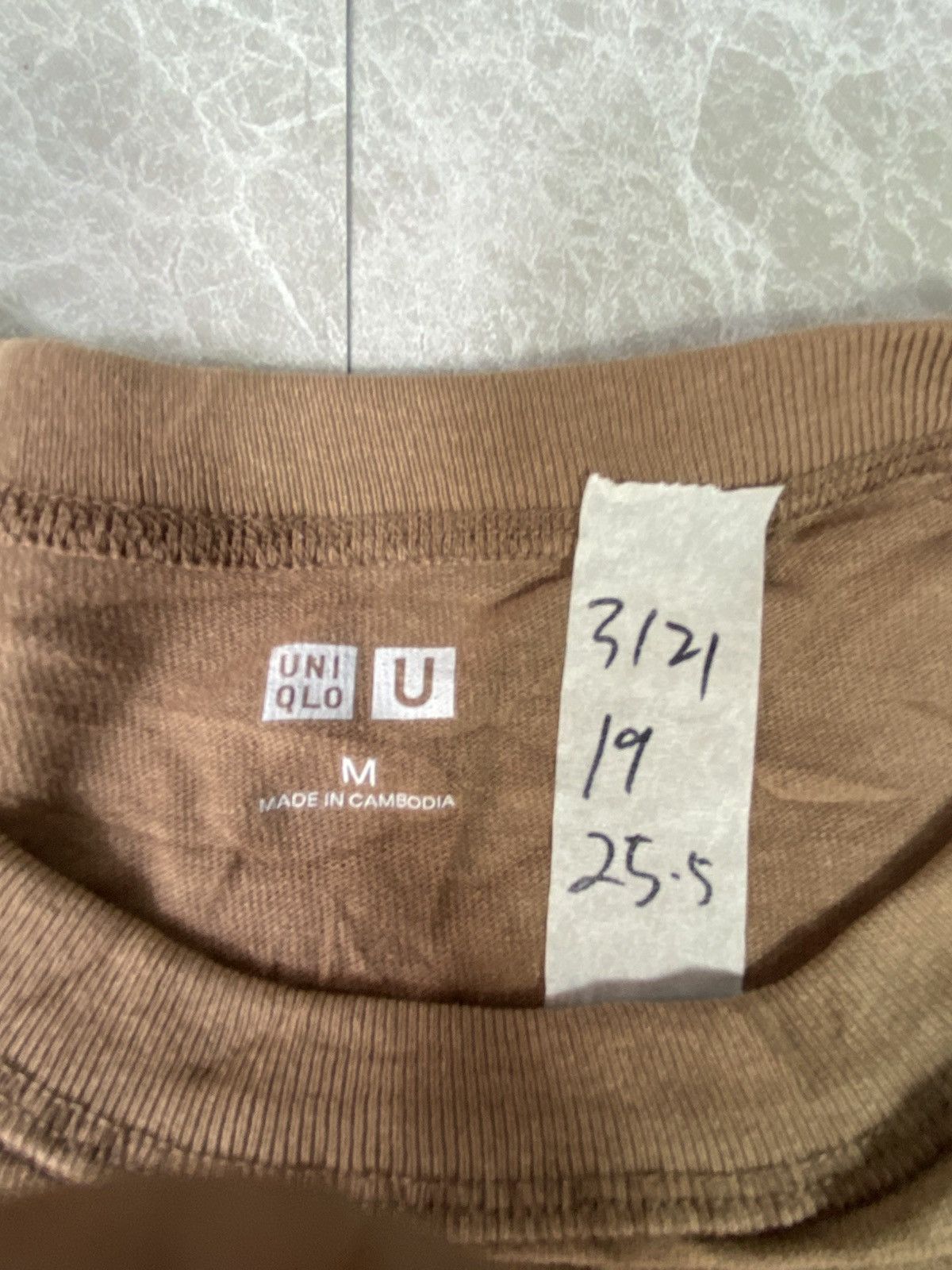 Uniqlo Uniqlo plain size m Size US M / EU 48-50 / 2 - 3 Thumbnail