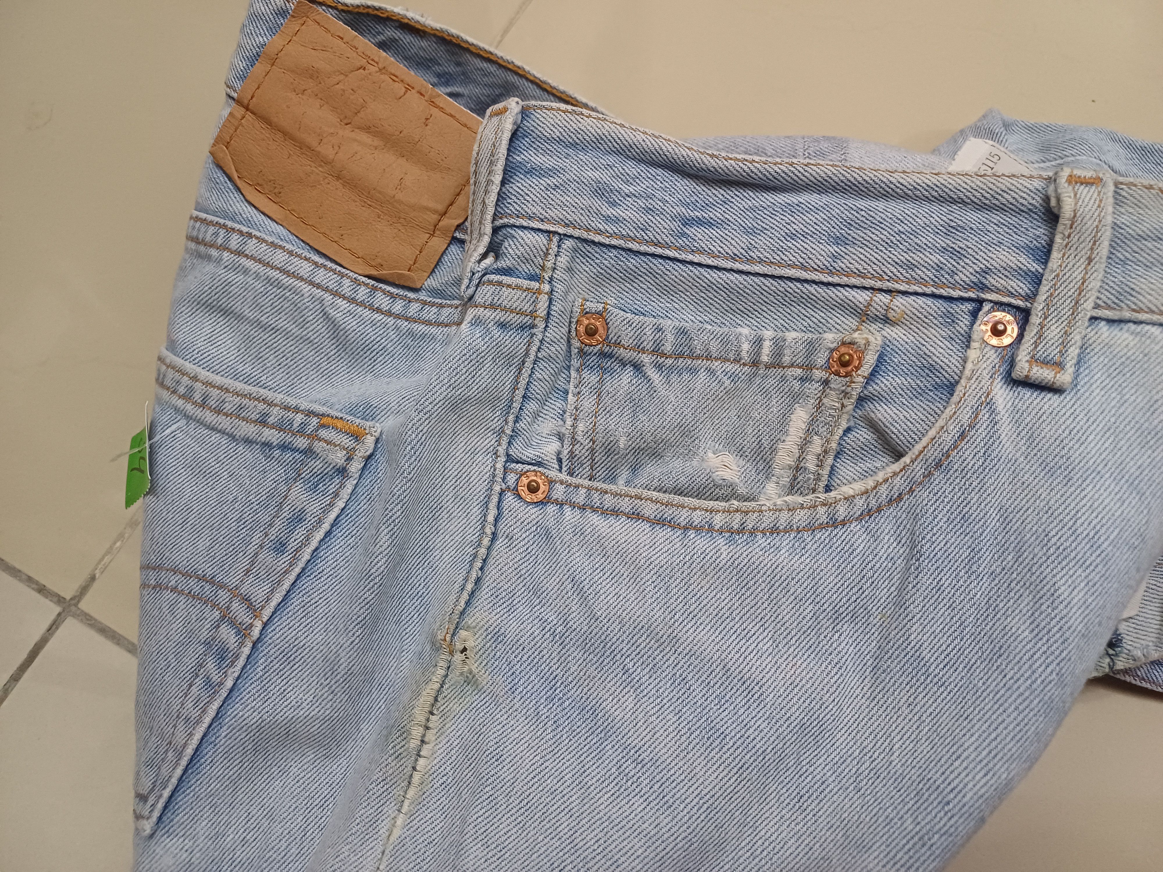 Levi's Vintage Clothing Crazy Distressed, vintage 90s Levis 501 🔥🔥🔥 Size US 32 / EU 48 - 7 Thumbnail