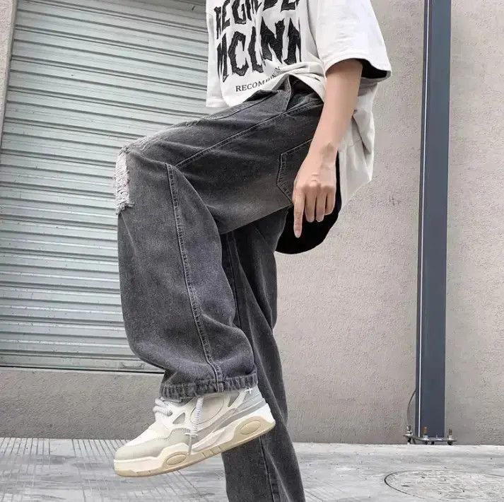 Japanese Brand Retro straight leg distressed jeans Size US 32 / EU 48 - 2 Thumbnail