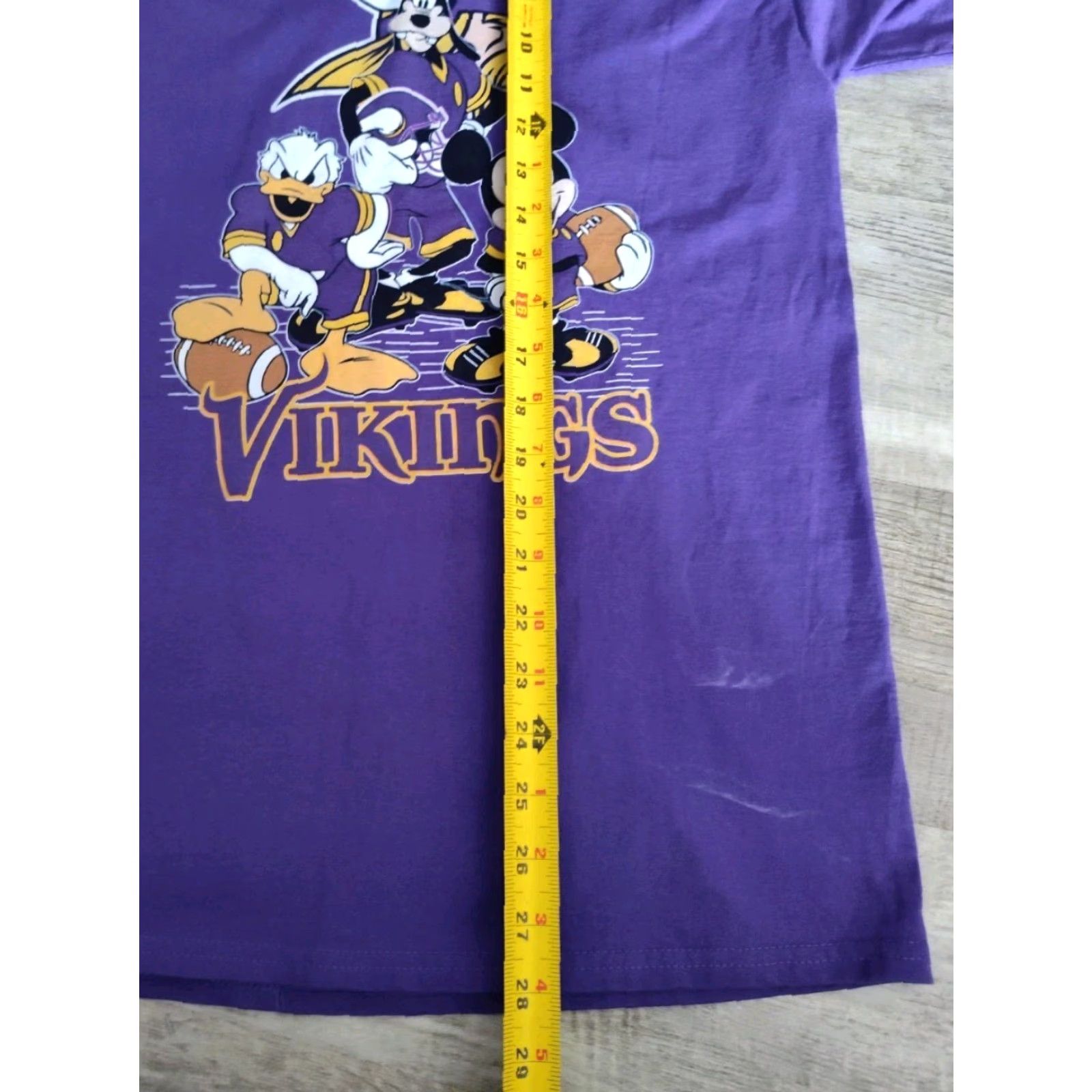 Hanes Hanes Minnesota Vikings Daddy Duck Pluto Mickey Mouse Tee Shirt M Adult Purple Cartoon NFL Size US M / EU 48-50 / 2 - 6 Thumbnail