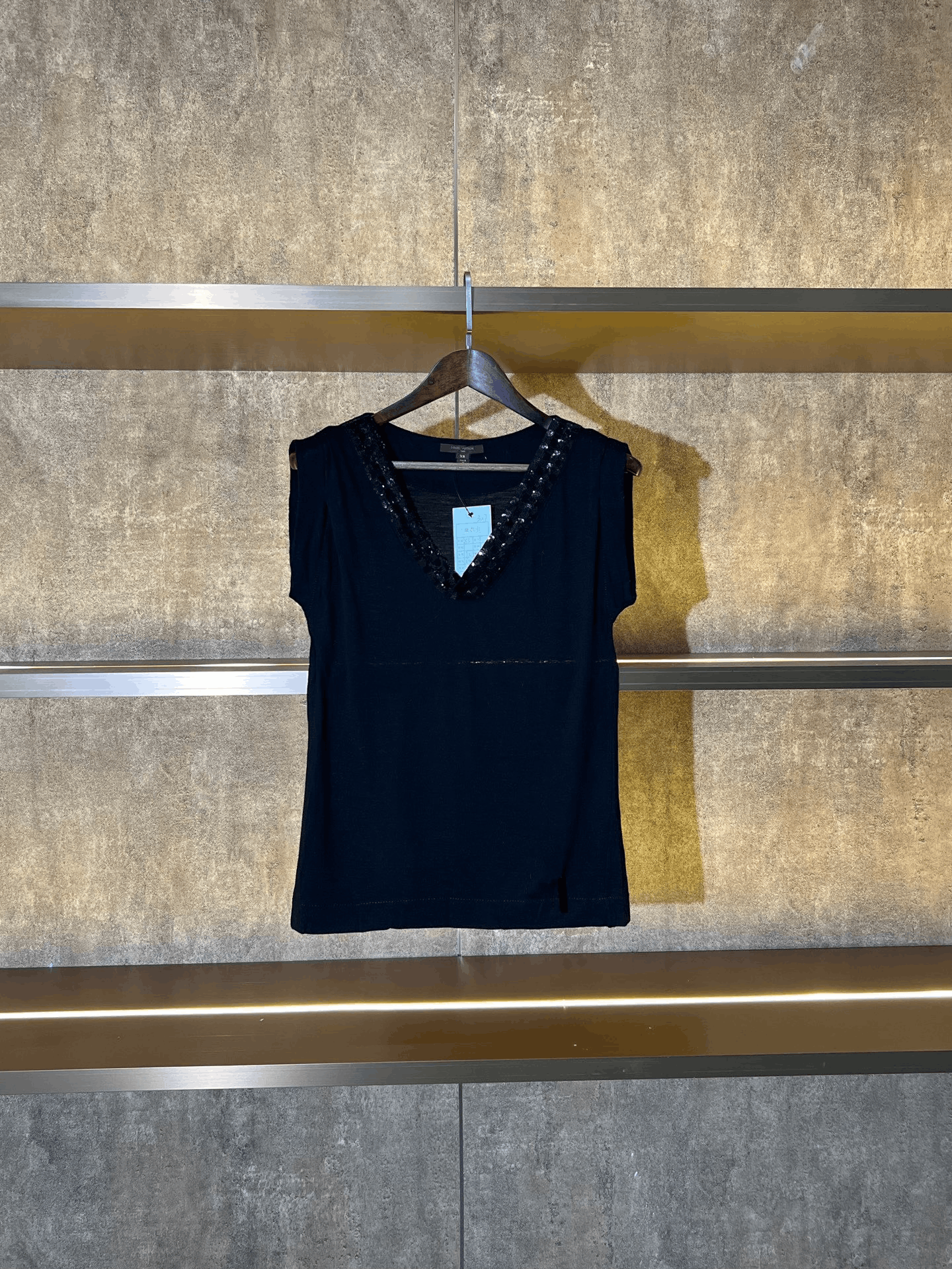 Louis Vuitton Louis Vuitton Vest XS Women Size XS / US 0-2 / IT 36-38 - 1 Thumbnail