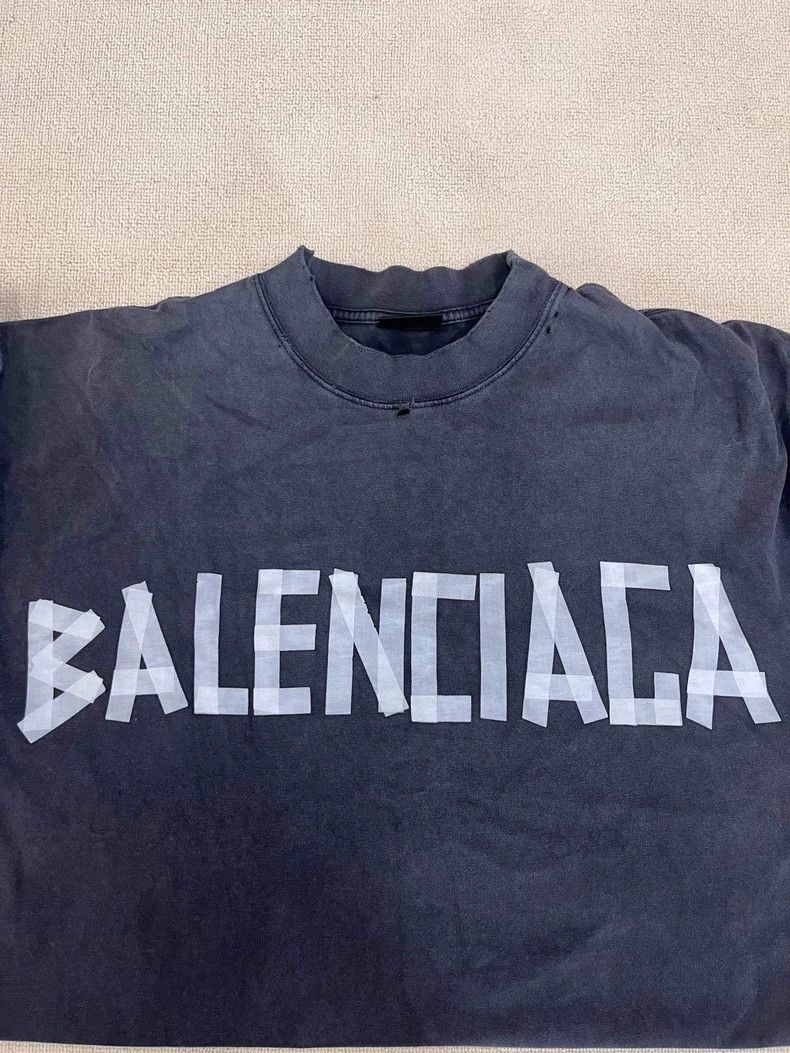 Balenciaga Balenciaga Logo Crew Neck Shoulder Short Sleeve Tee Size US S / EU 44-46 / 1 - 3 Thumbnail