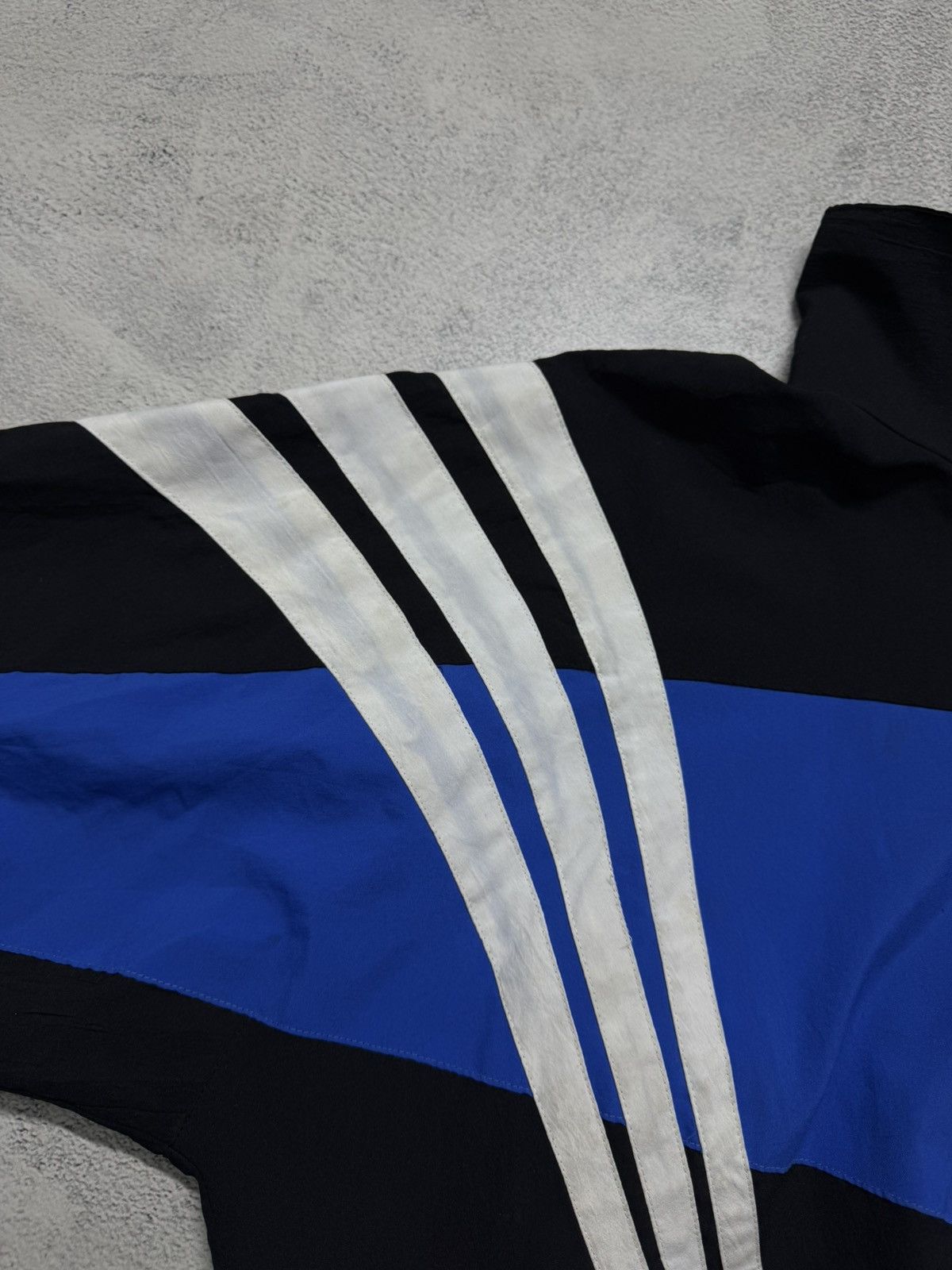 Adidas Vintage Y2k Adidas Nylon Logo Jacket 90’s Size US S / EU 44-46 / 1 - 15 Thumbnail