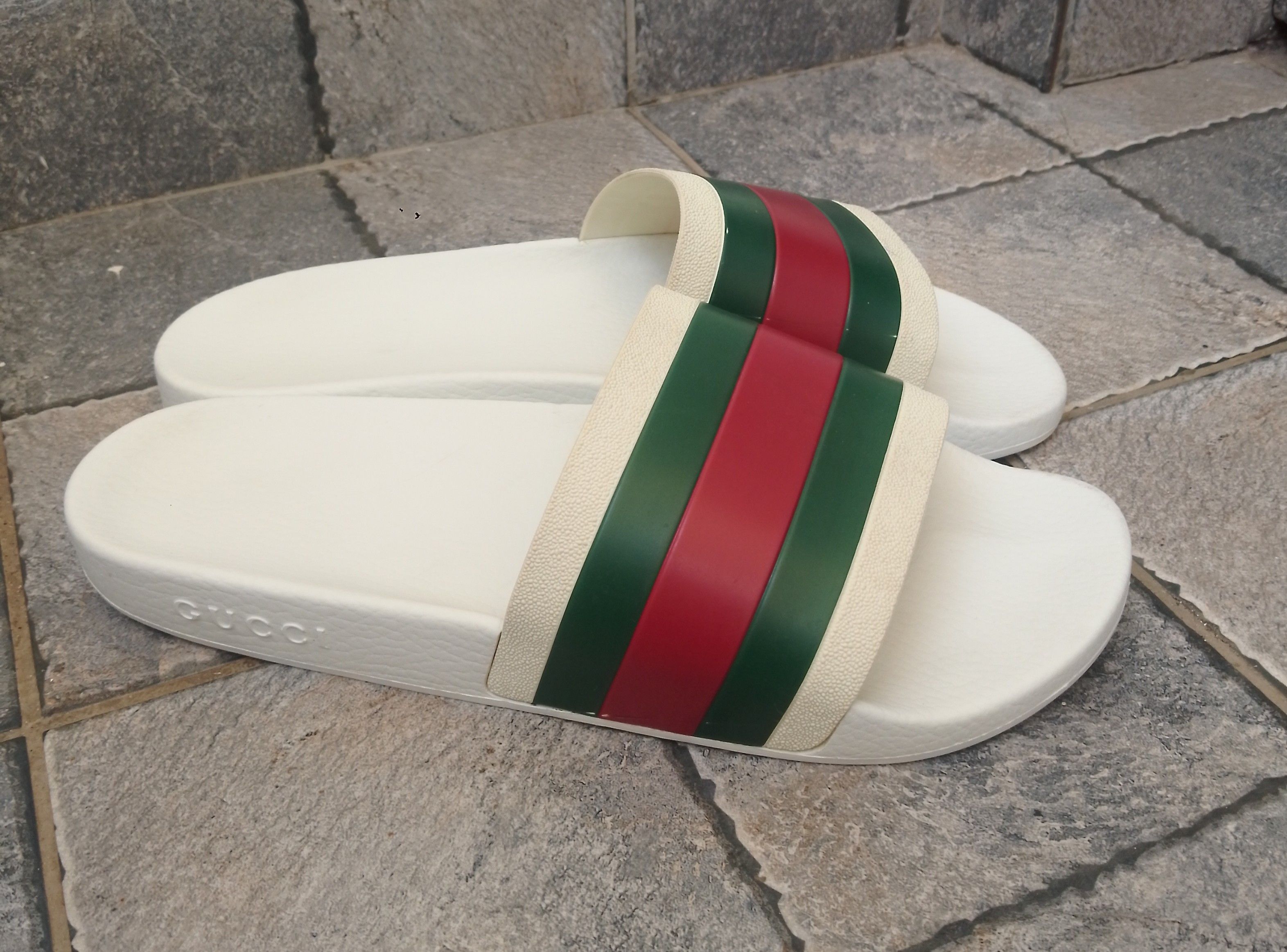 Gucci Gucci web rubber slide sandals Size US 12 / EU 45 - 1 Thumbnail