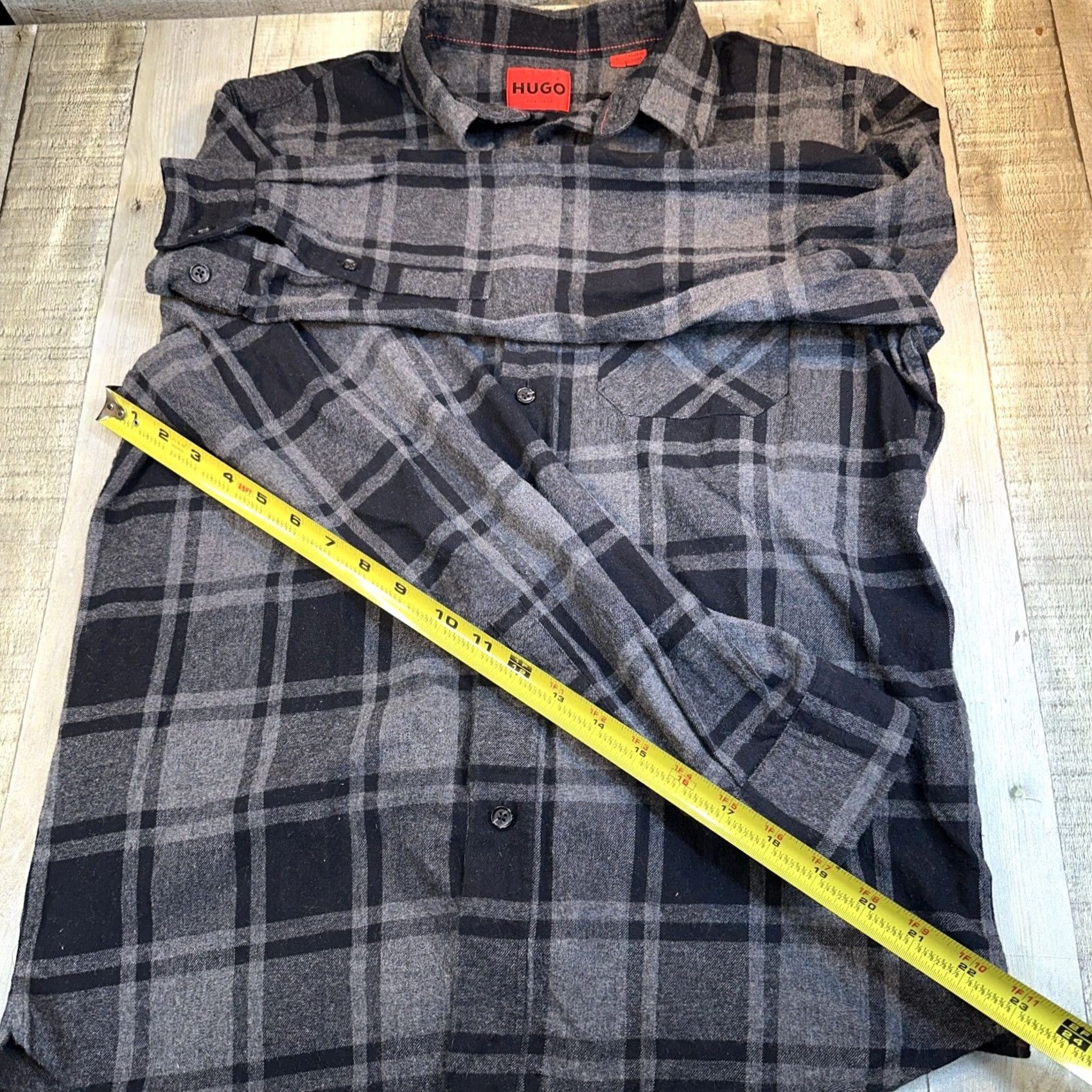 Hugo Boss VINTAGE? Men’s Hugo Boss Flannel Black Medium Shirt Men M Black Flannel Button-Up Long Sleeve Hugo Boss by Hugo Boss Size US M / EU 48-50 / 2 - 5 Thumbnail
