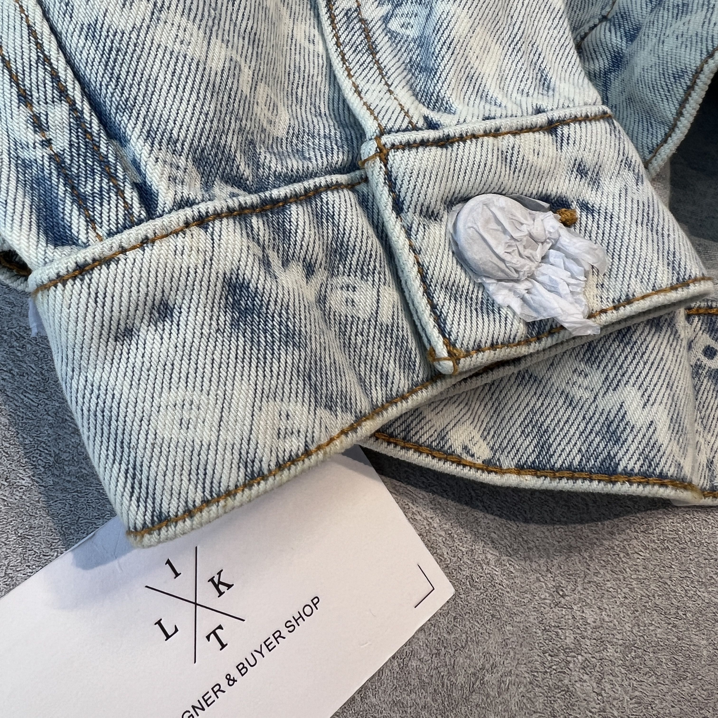 Alexander Wang Alexander King denim jacket （ covered in logos) Size US S / EU 44-46 / 1 - 21 Thumbnail
