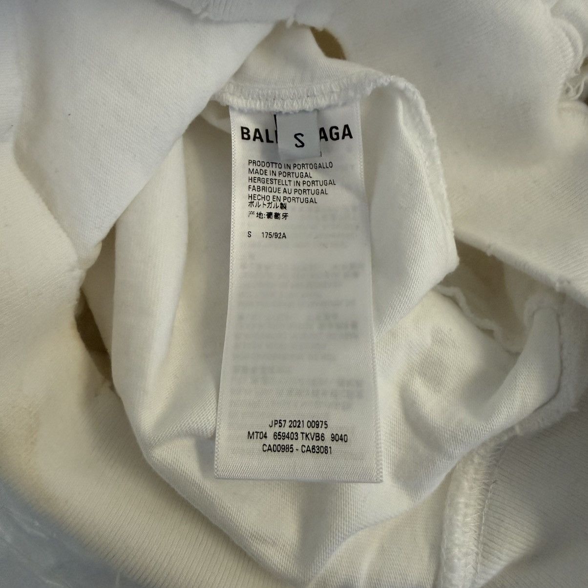 Balenciaga Balenciaga Caps Destroyed Hoodie Size US S / EU 44-46 / 1 - 4 Thumbnail
