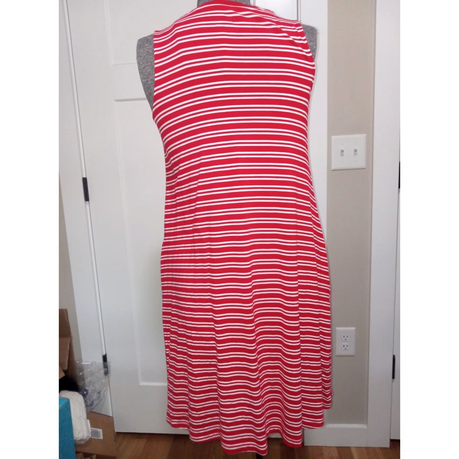 Vintage VINTAGE Time & Tru M Red and white striped ringer neck knit sheath dress POCKETS Women's XL Midi Knee Length Crew Neck Sleeveless Knit Dress Size XL / US 12-14 / IT 48-50 - 6 Thumbnail