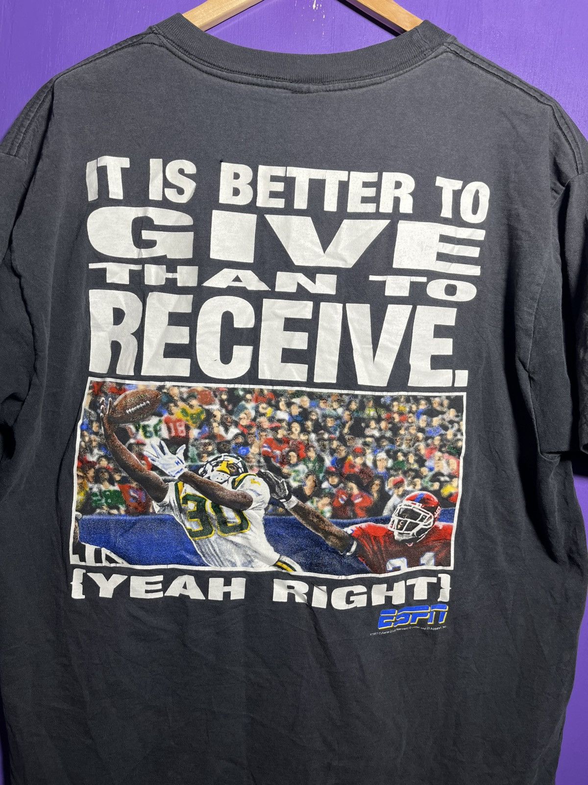 NFL × Vintage Vintage 90s ESPN it’s better to give than receive t-shirt Size US XL / EU 56 / 4 - 3 Thumbnail