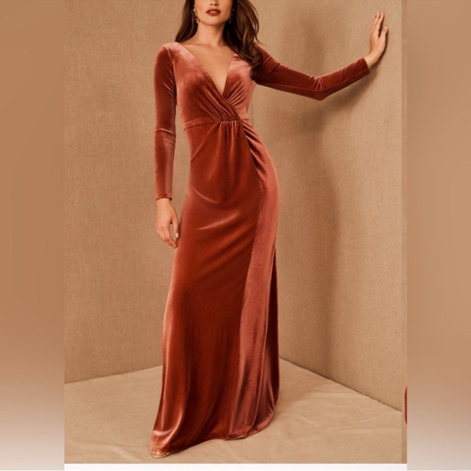 Anthropologie Jenny Yoo Ryland V-Neck Long-Sleeve Open-Back Velvet Gown 10 Size L / US 10 / IT 46 - 1 Thumbnail