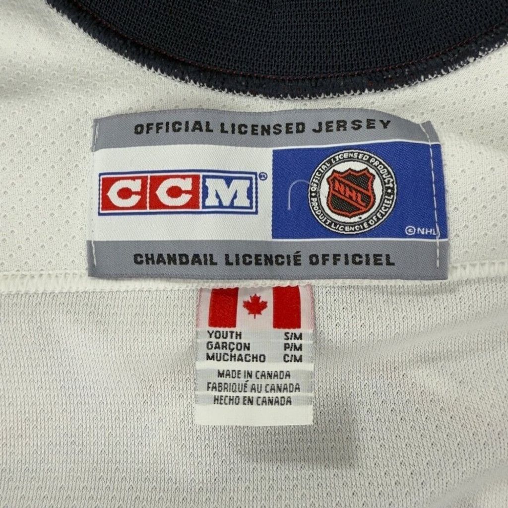 Ccm Vintage Vancouver Canucks Youth Size Small/Medium Hockey Jer Size US S / EU 44-46 / 1 - 2 Thumbnail