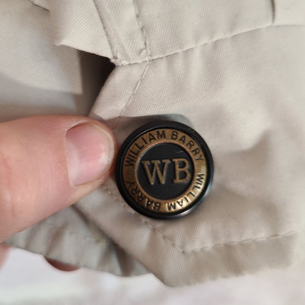 William Barry vintage 90s William Barry cream windbreaker large mens Size US L / EU 52-54 / 3 - 7 Thumbnail