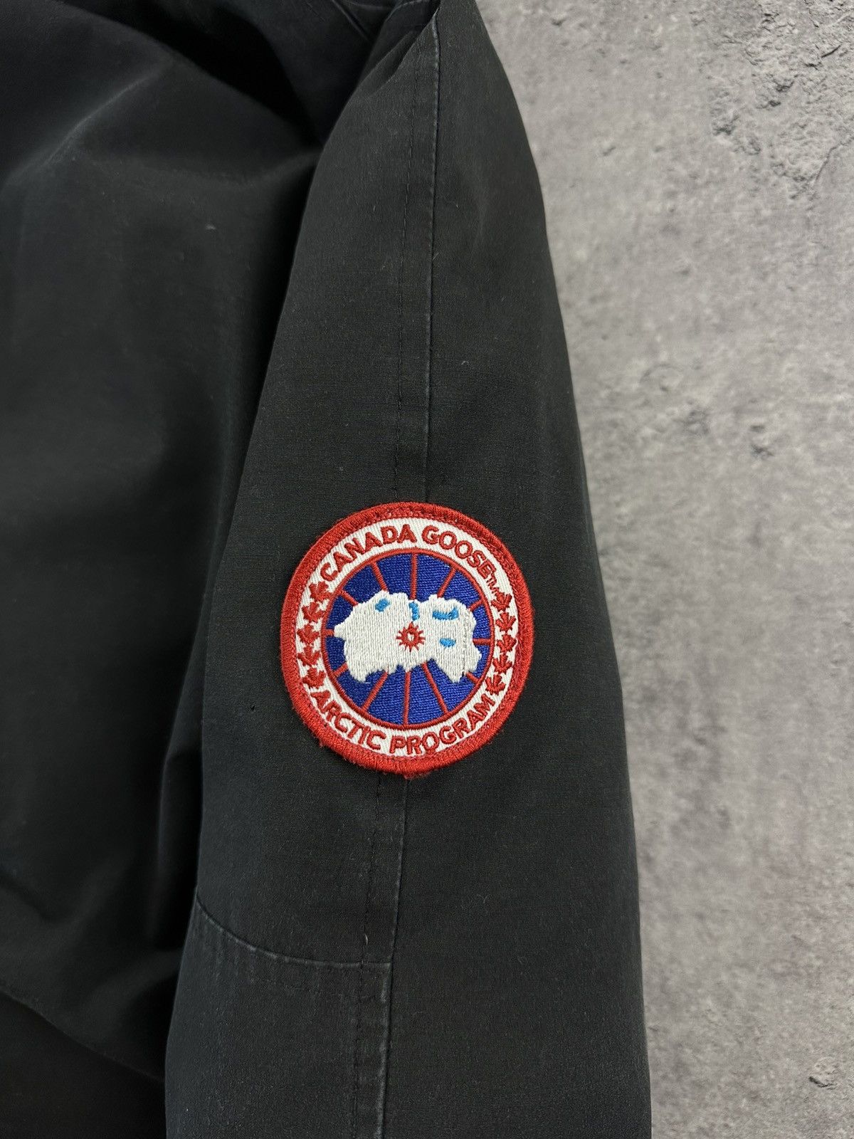 Canada Goose Bomber jacket black canada goose chilliwack Size US S / EU 44-46 / 1 - 14 Thumbnail