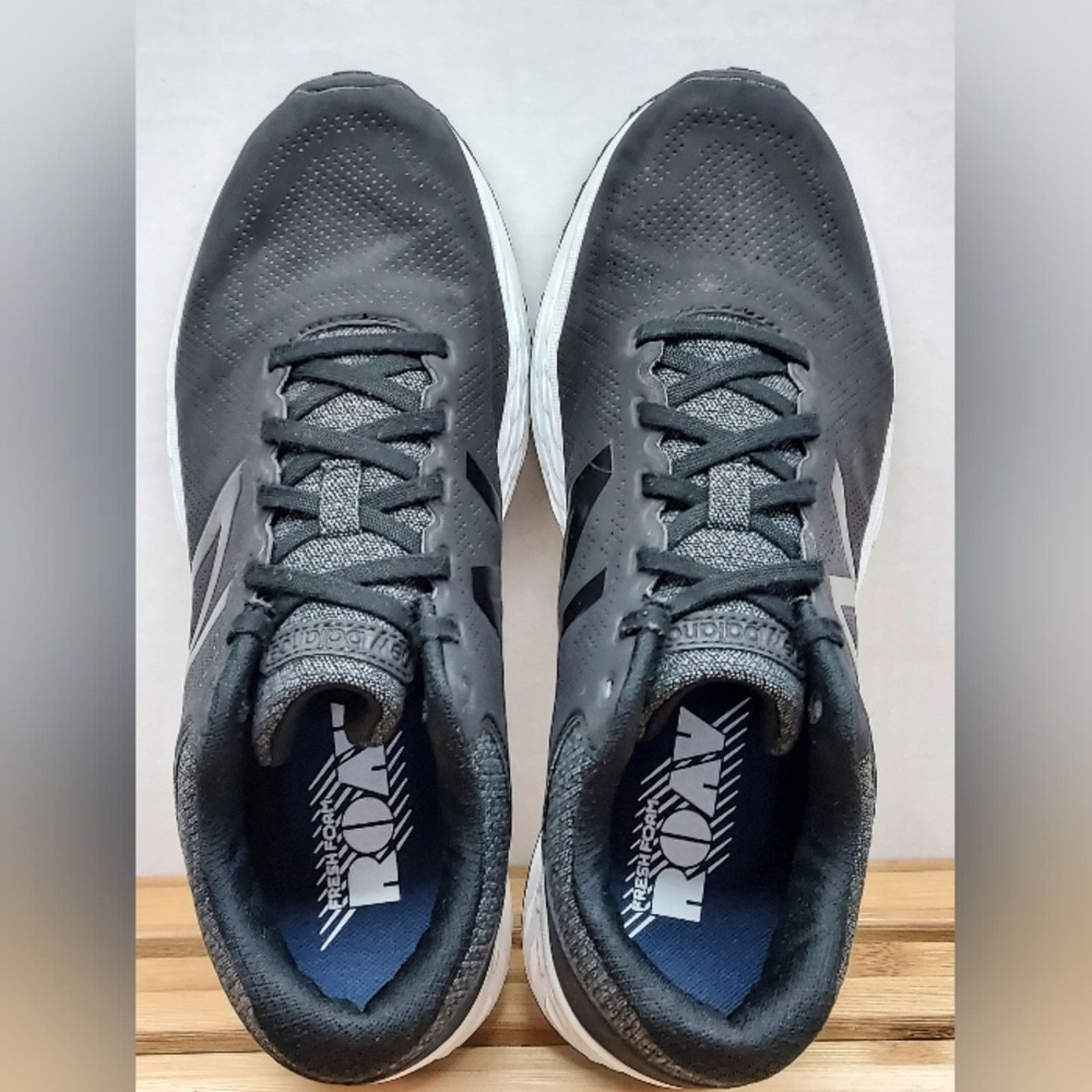 New Balance New Balance Womens Black ROAV Arishi Athletic Shoes Size 9 Size US 9 / IT 39 - 8 Thumbnail