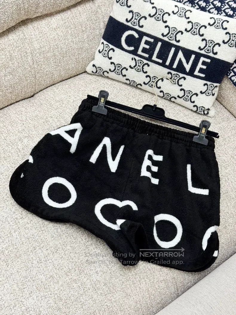 Chanel Chanel Beach series black white letter logo towel shorts Size 25" / US 0 / IT 36 - 6 Thumbnail