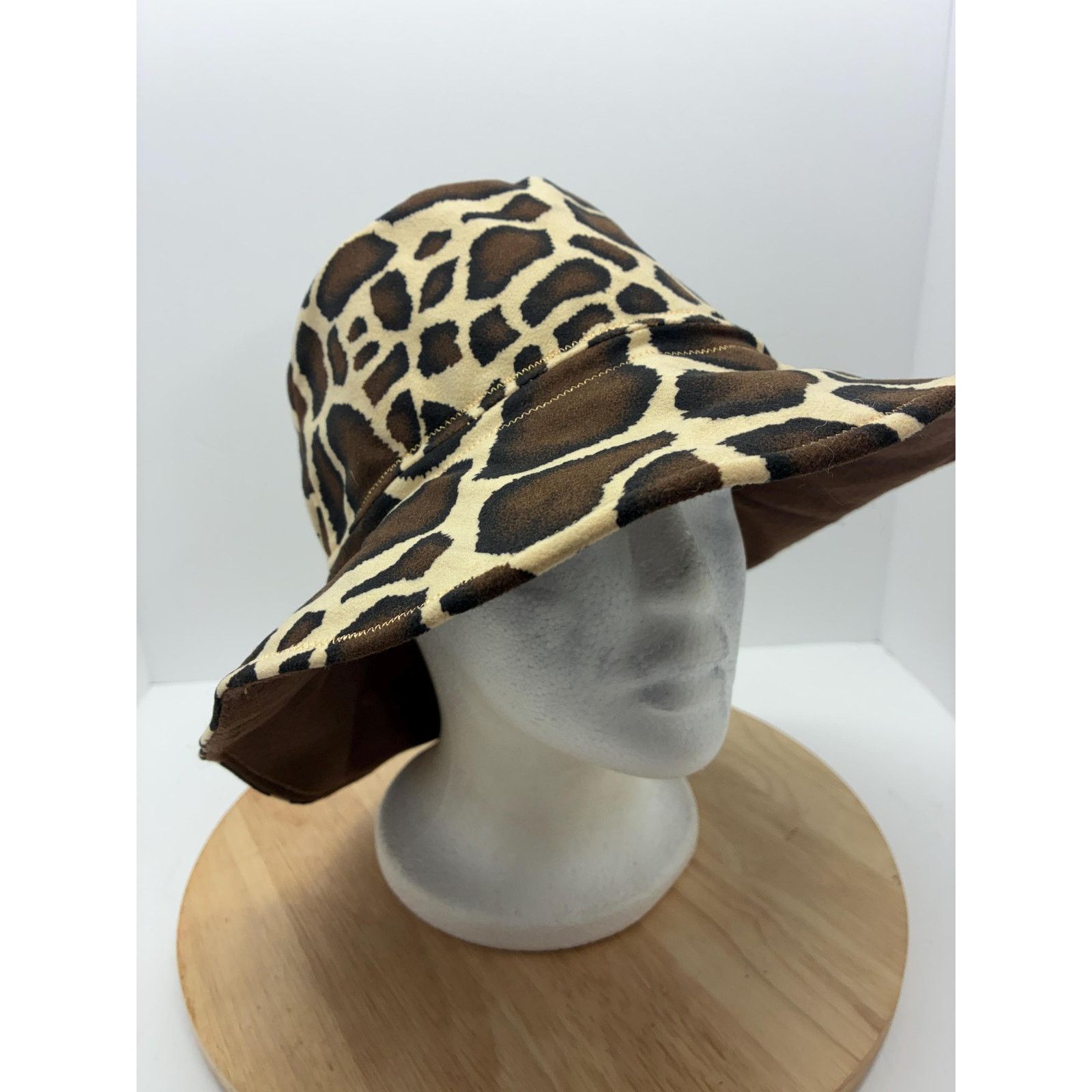 Other Giraffe Print Bucket Hat – Large – Felt Lined, Soft Size ONE SIZE - 11 Thumbnail