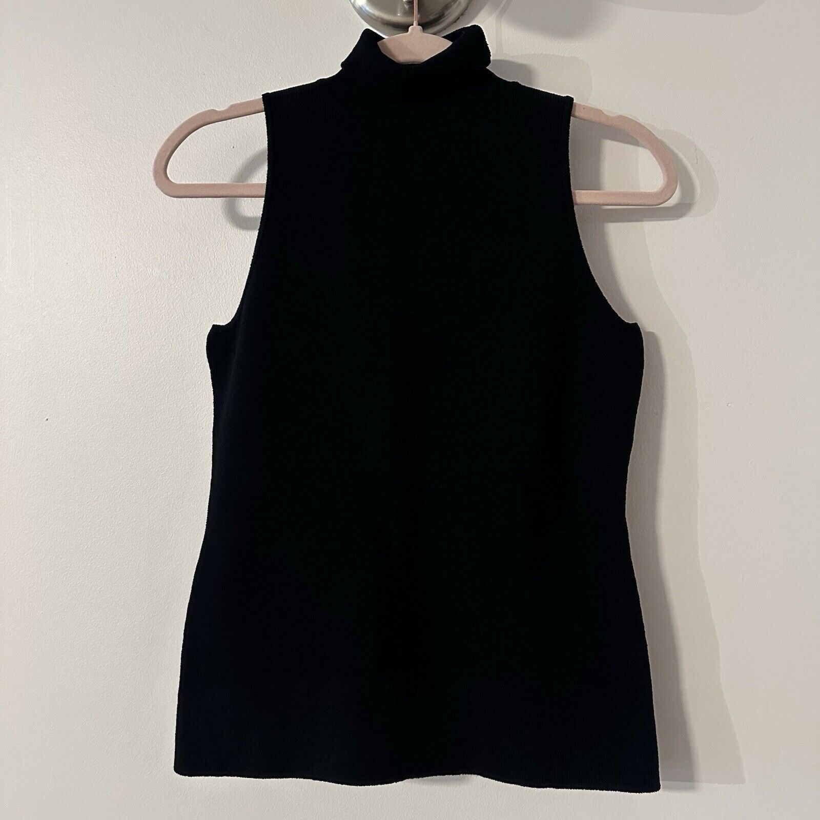 Gucci NWT GUCCI TOP BLACK LOGO RIBBED VEST SZ M 100% Authentic Size M / US 6-8 / IT 42-44 - 6 Thumbnail