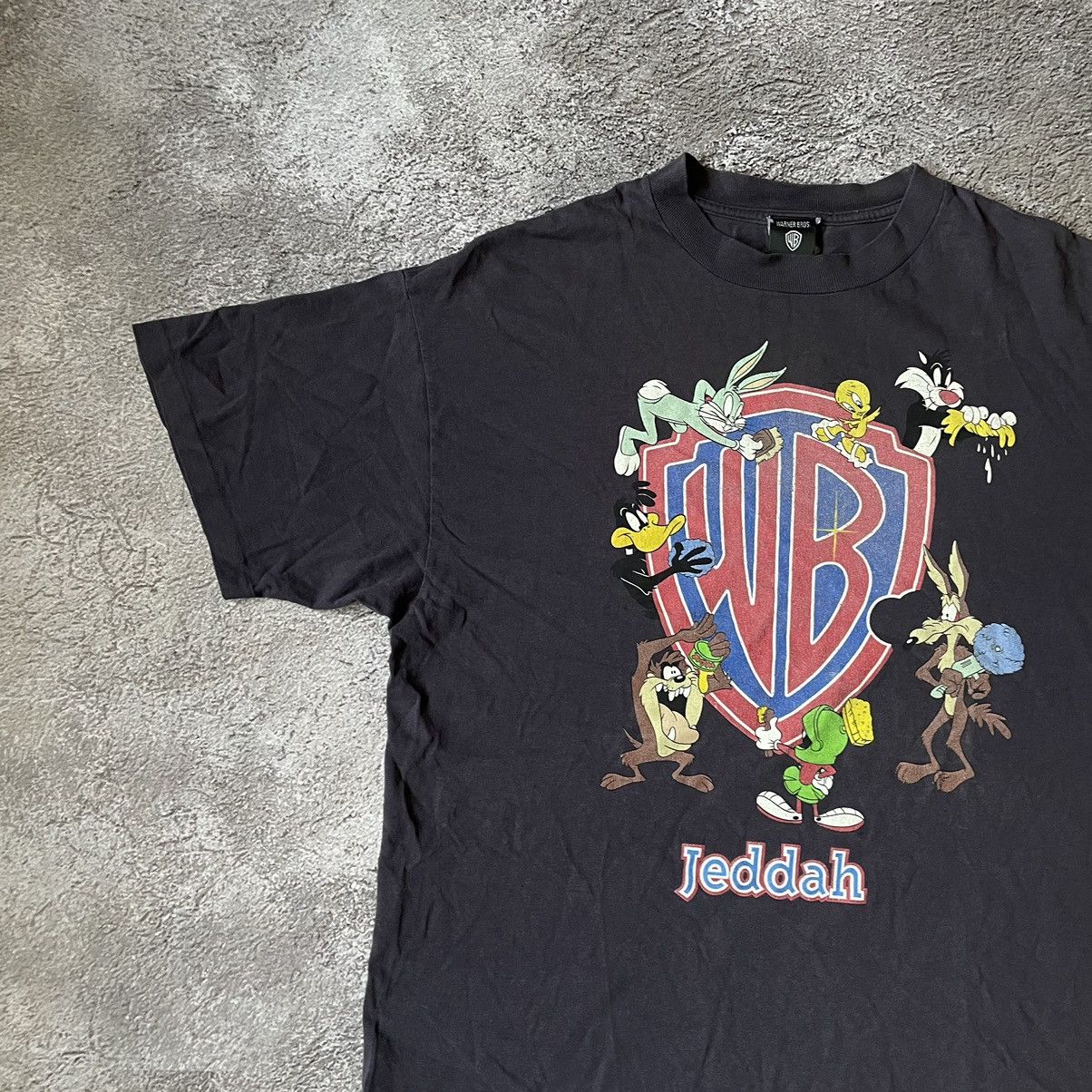 Vintage Vintage 2000s Warner Bros Graphic Tee Sun Faded Punk Boxy XL Size US XL / EU 56 / 4 - 5 Thumbnail