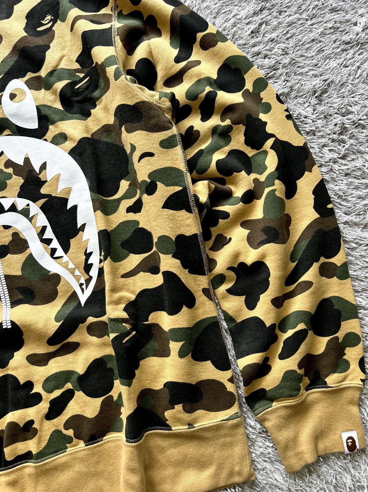 Bape 💥CRAZY💥 BAPE SHARK 1st CAMO SWEATSHIRT Size US XXL / EU 58 / 5 - 3 Thumbnail