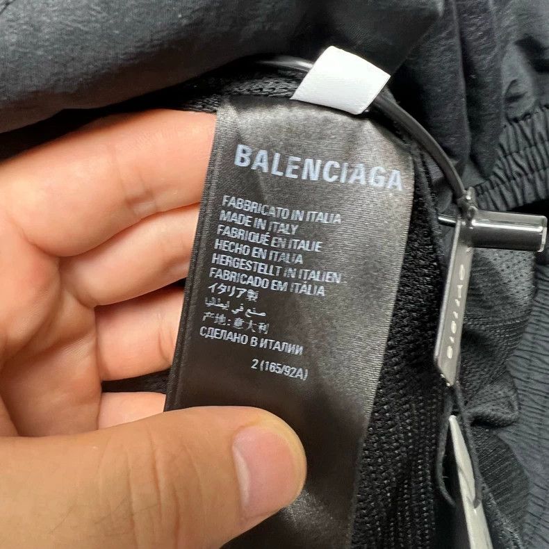 Balenciaga Balenciaga 3B Snow suit embroidered red jacket Size US M / EU 48-50 / 2 - 4 Thumbnail