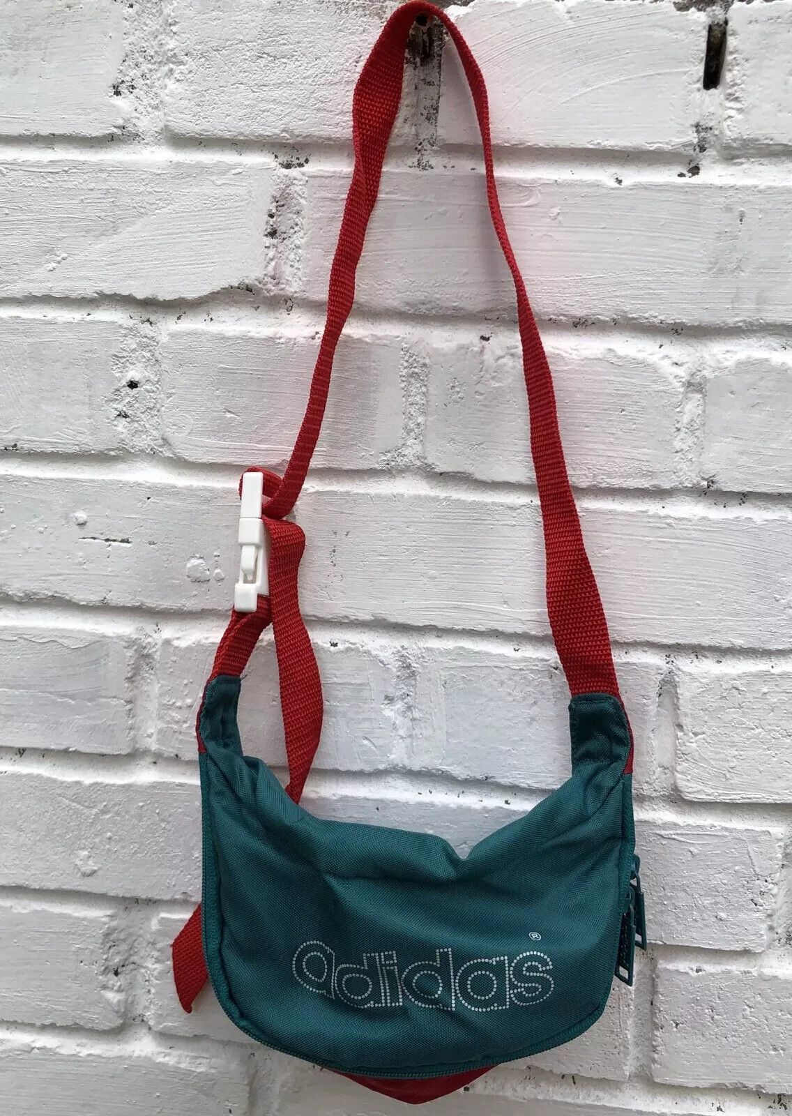 Adidas VINTAGE 1990s 90s ADIDAS BAGS BANANA MADE IN KOREA Size ONE SIZE - 1 Thumbnail