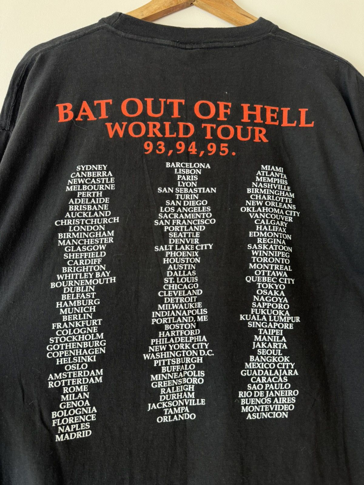 Band Tees Vintage Meat Loaf 1994 Bat Out Of Hell Shirt Rock T-shirt Size US XXL / EU 58 / 5 - 10 Thumbnail